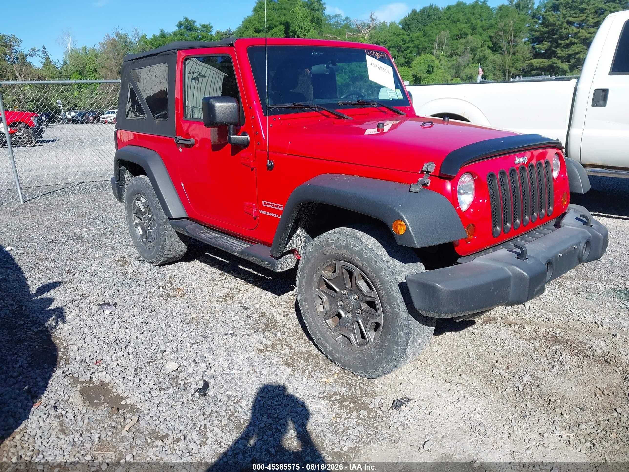 2012 Jeep Wrangler Sport, VIN 1C4AJWAG7CL281460 — Front end