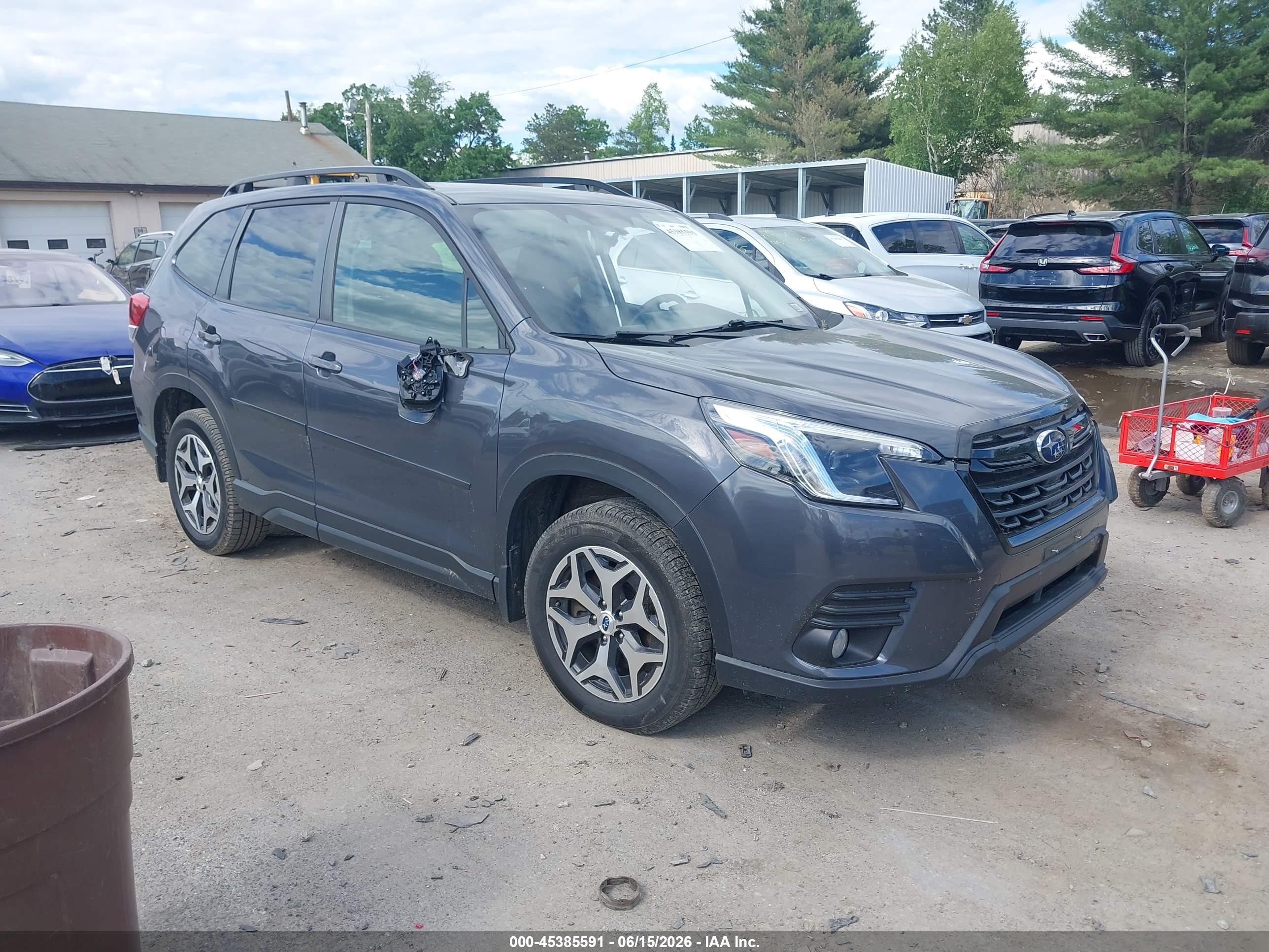 2022 Subaru Forester Premium, VIN JF2SKAEC1NH414667 — Side