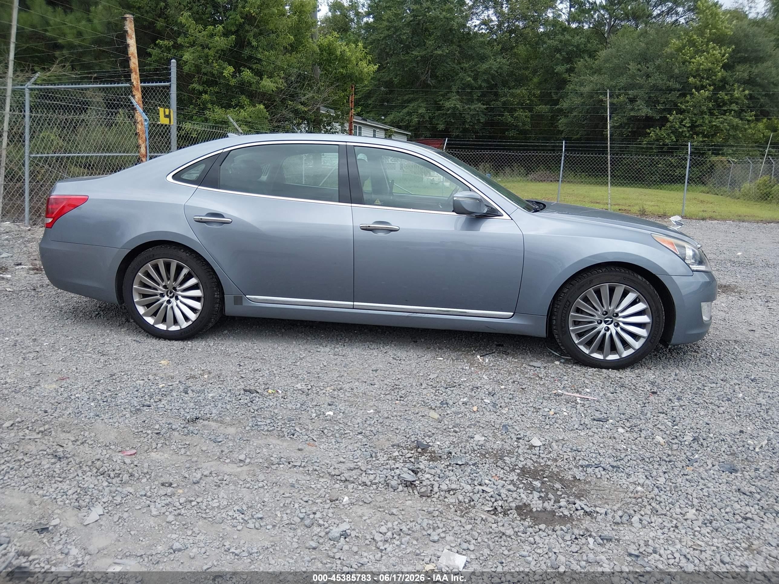 2014 Hyundai Equus Signature, VIN KMHGH4JHXEU086030 — Normal wear