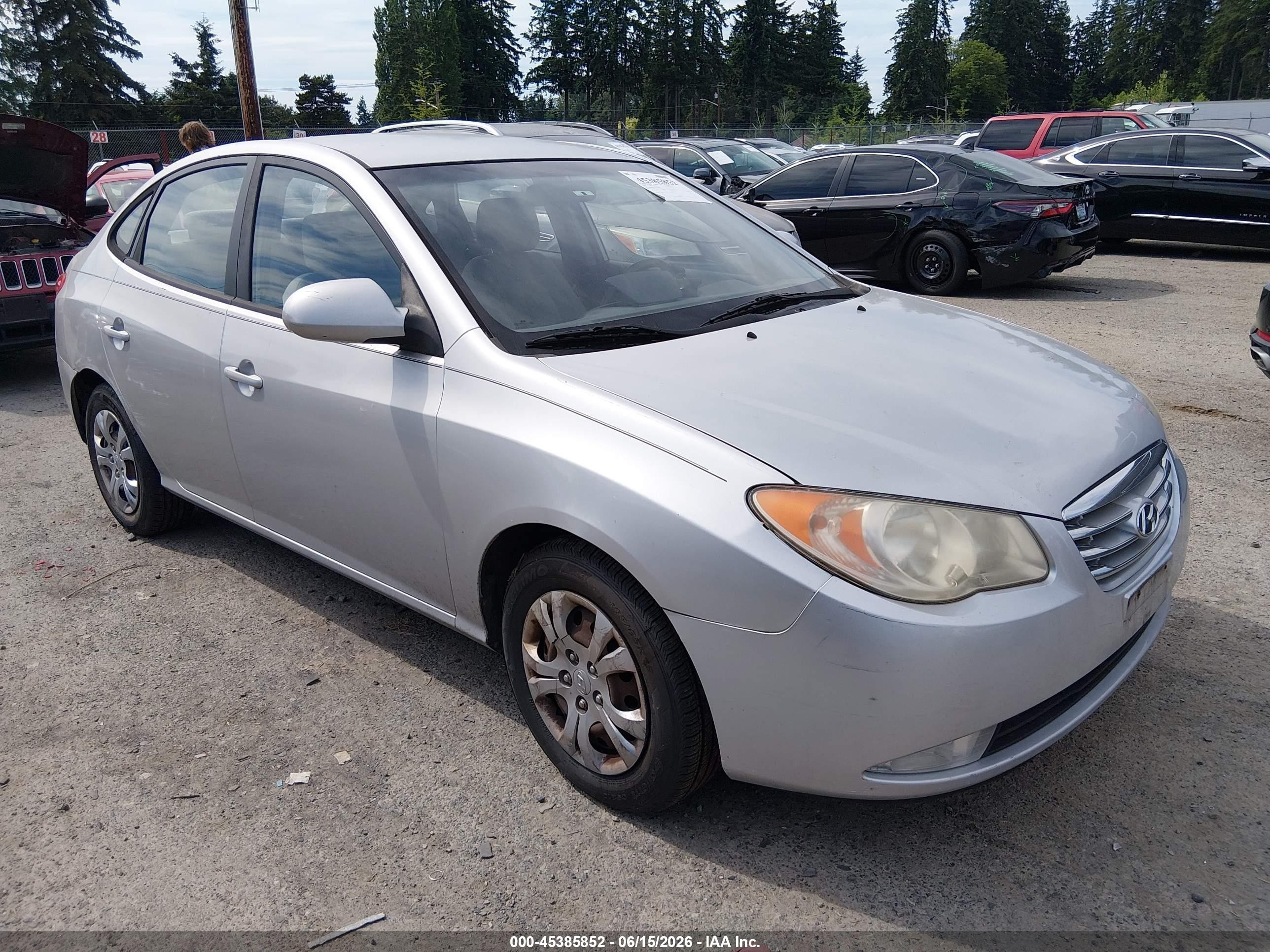 2010 Hyundai Elantra GLS, VIN KMHDU4AD2AU206974 — Normal wear