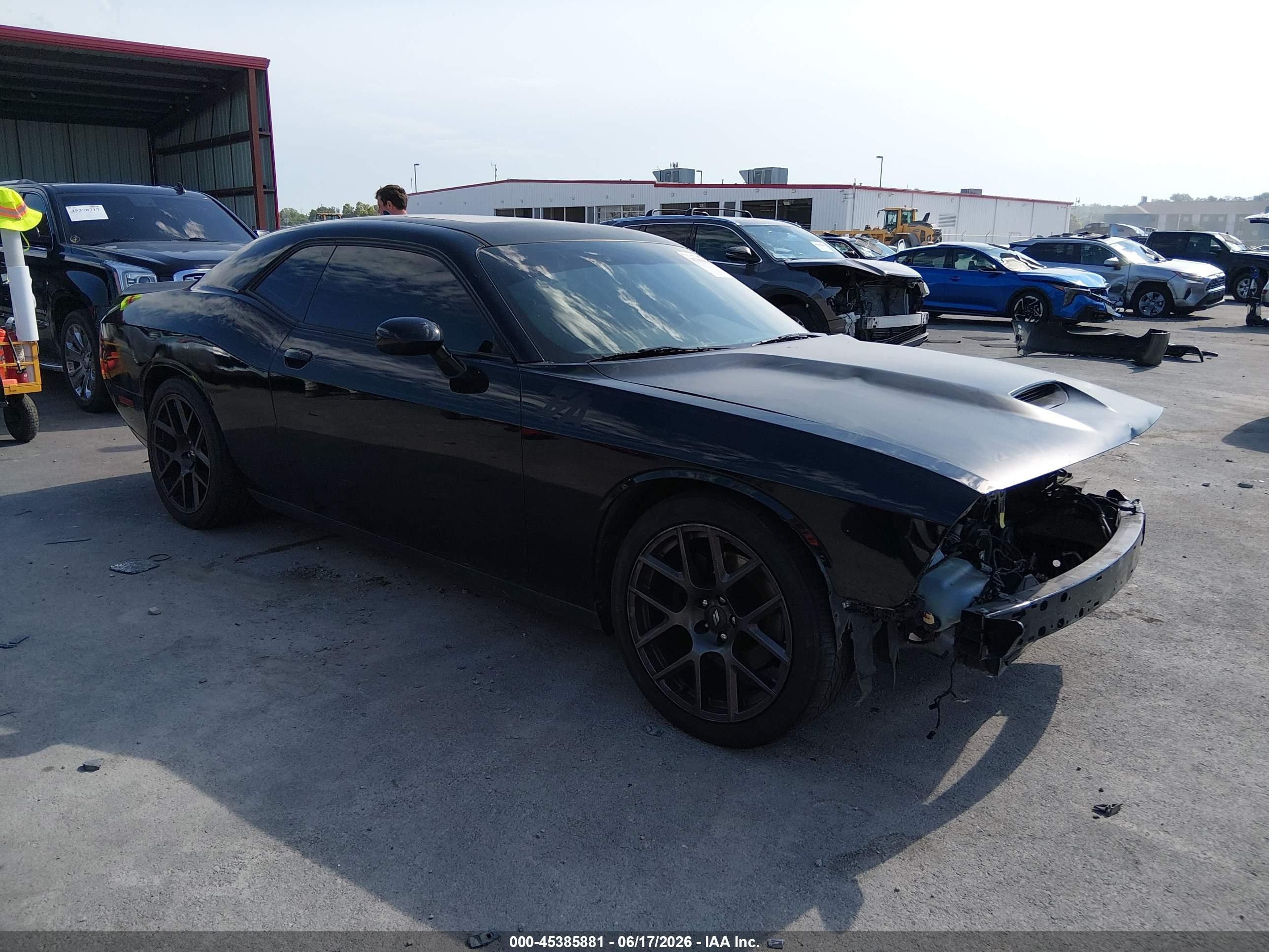 2017 Dodge Challenger R/T Plus, VIN 2C3CDZBT9HH531688 — Front end