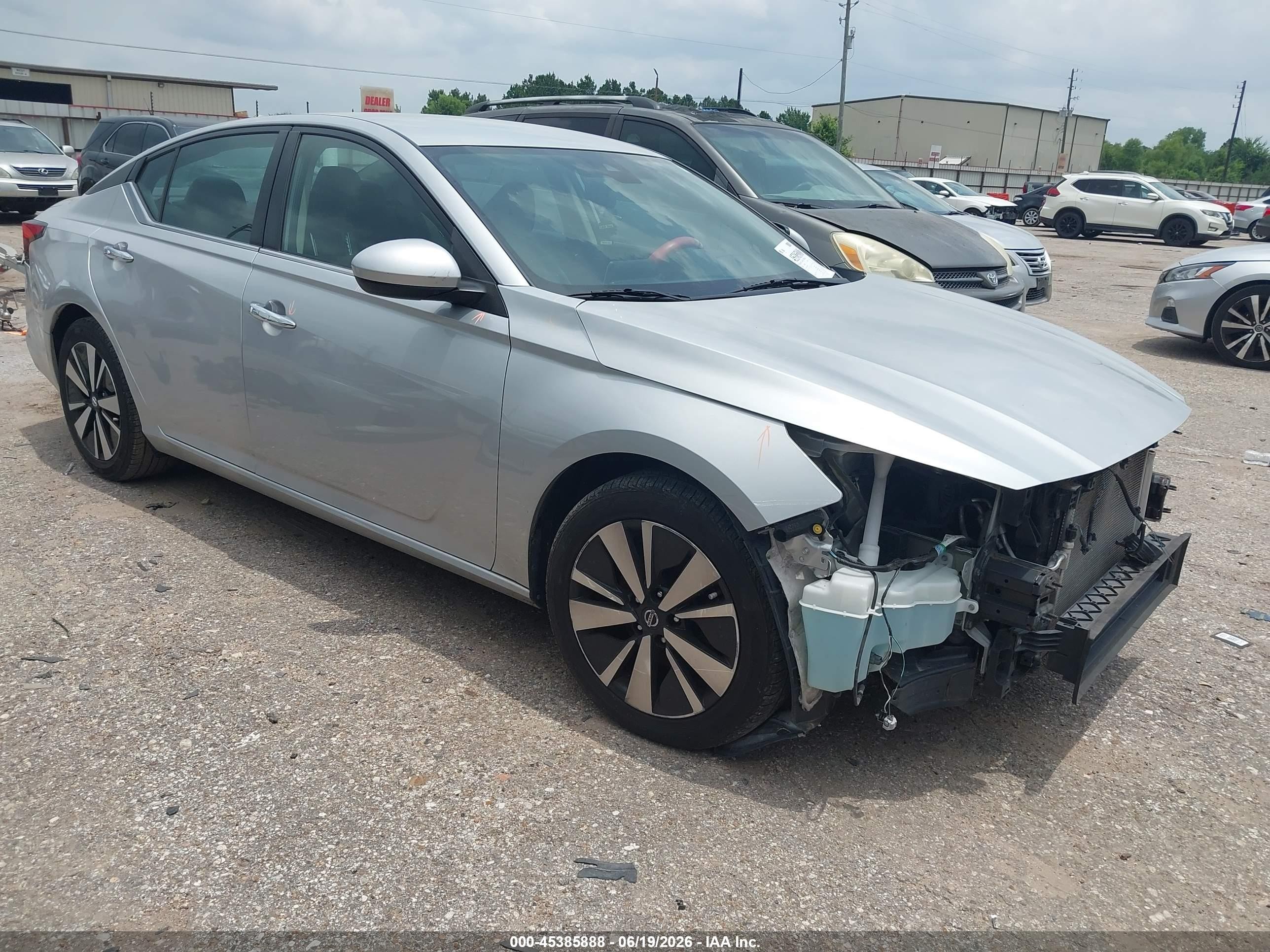 2022 Nissan Altima SV, VIN 1N4BL4DV7NN304911 — Front end