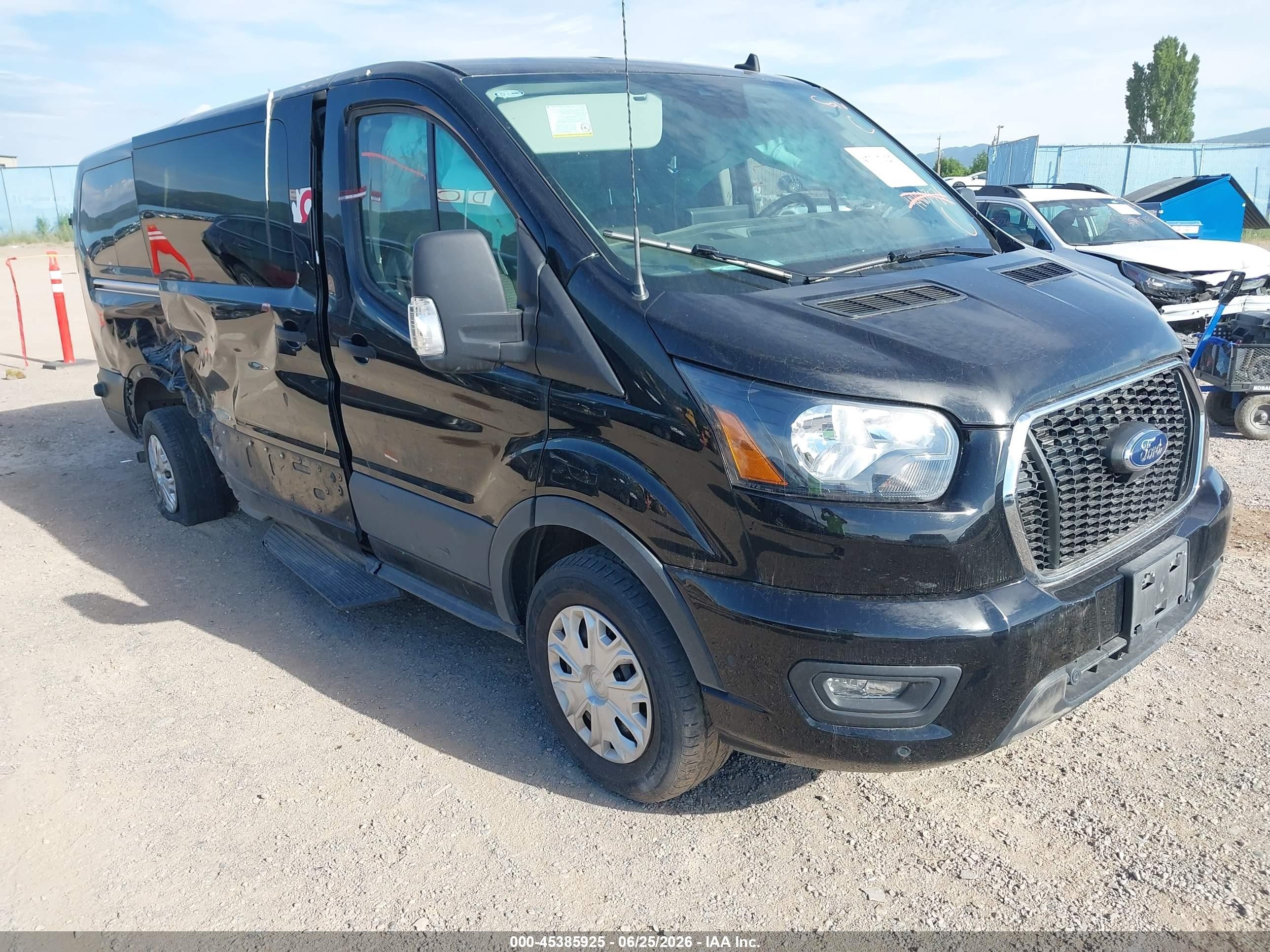 2024 Ford Transit Passenger XLT, VIN 1FBAX2Y85RKA43180 — Side