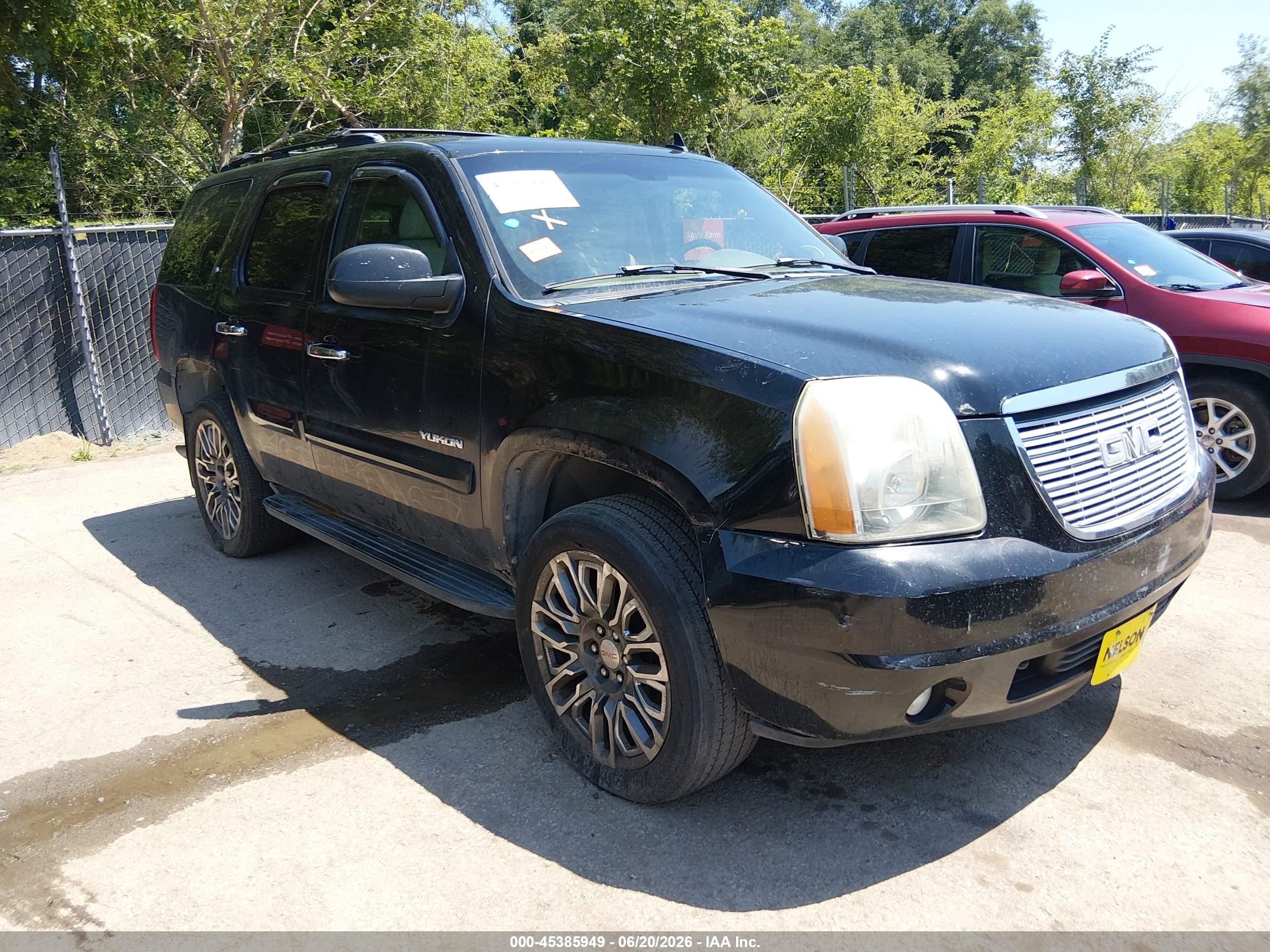 2007 GMC Yukon SLT, VIN 1GKFK13037R309302 — Side
