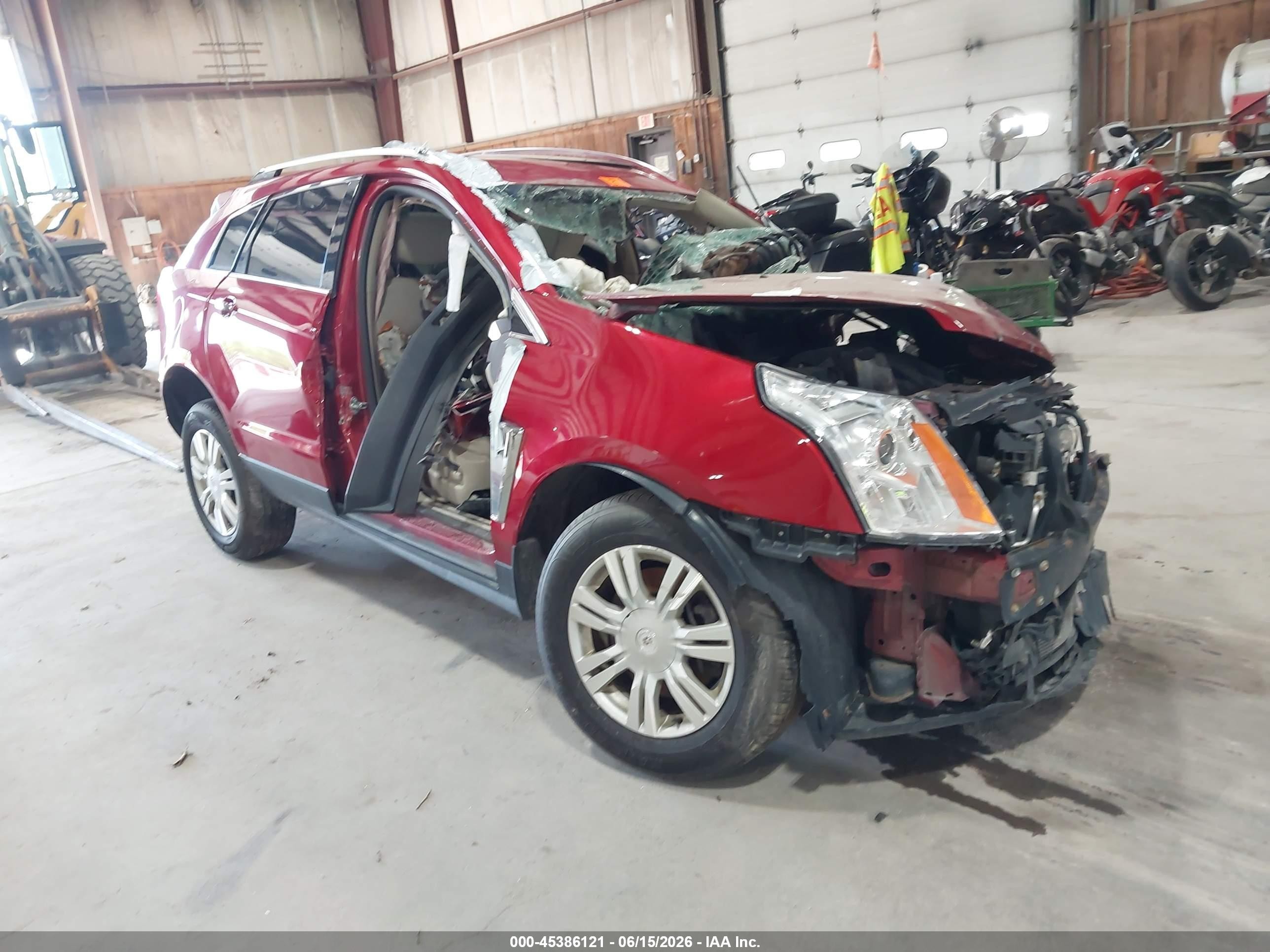 2015 Cadillac SRX Luxury Collection, VIN 3GYFNEE30FS632682 — Biohazard / chemical