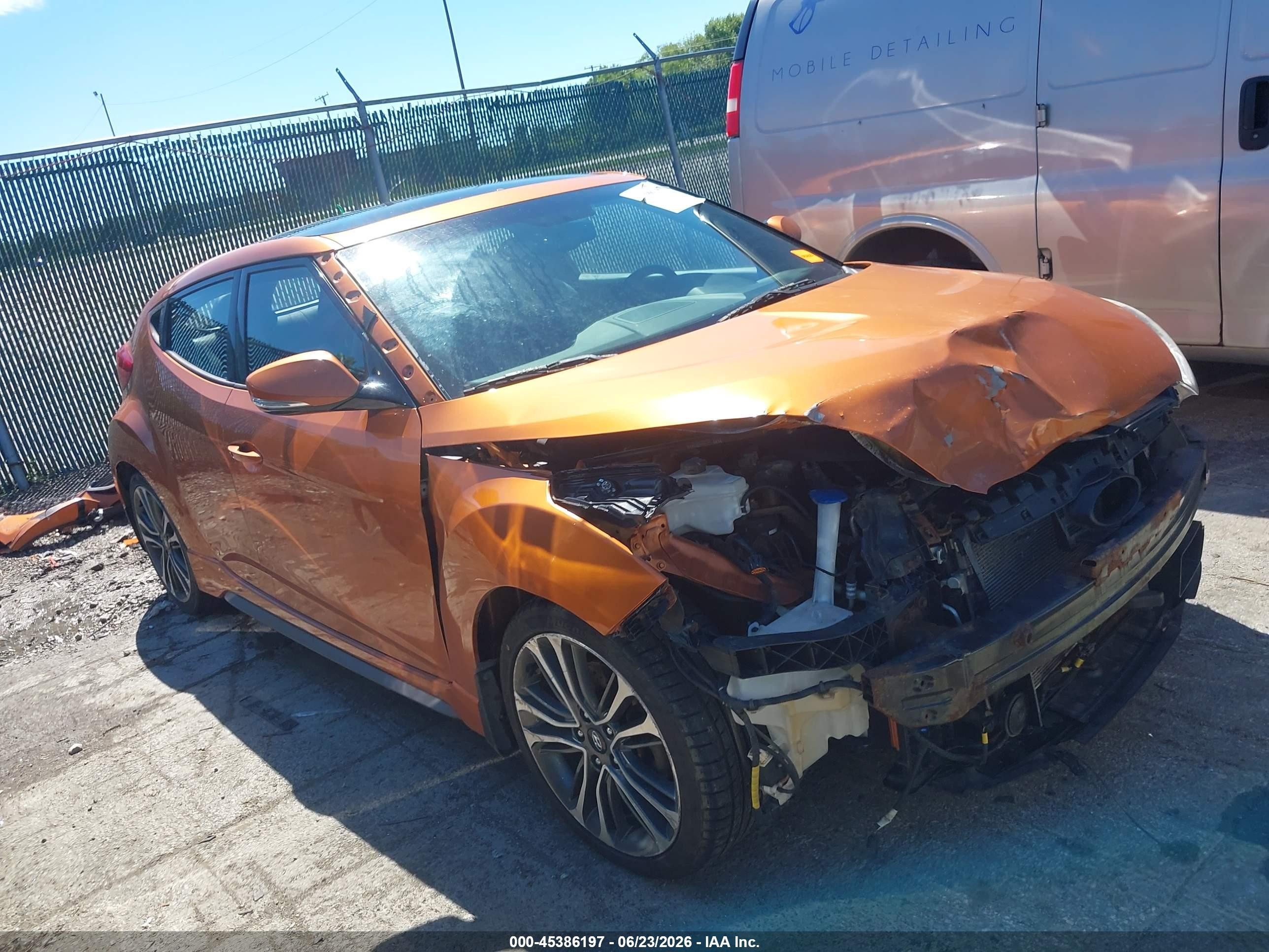 2016 Hyundai Veloster Turbo, VIN KMHTC6AE3GU285938 — Front end