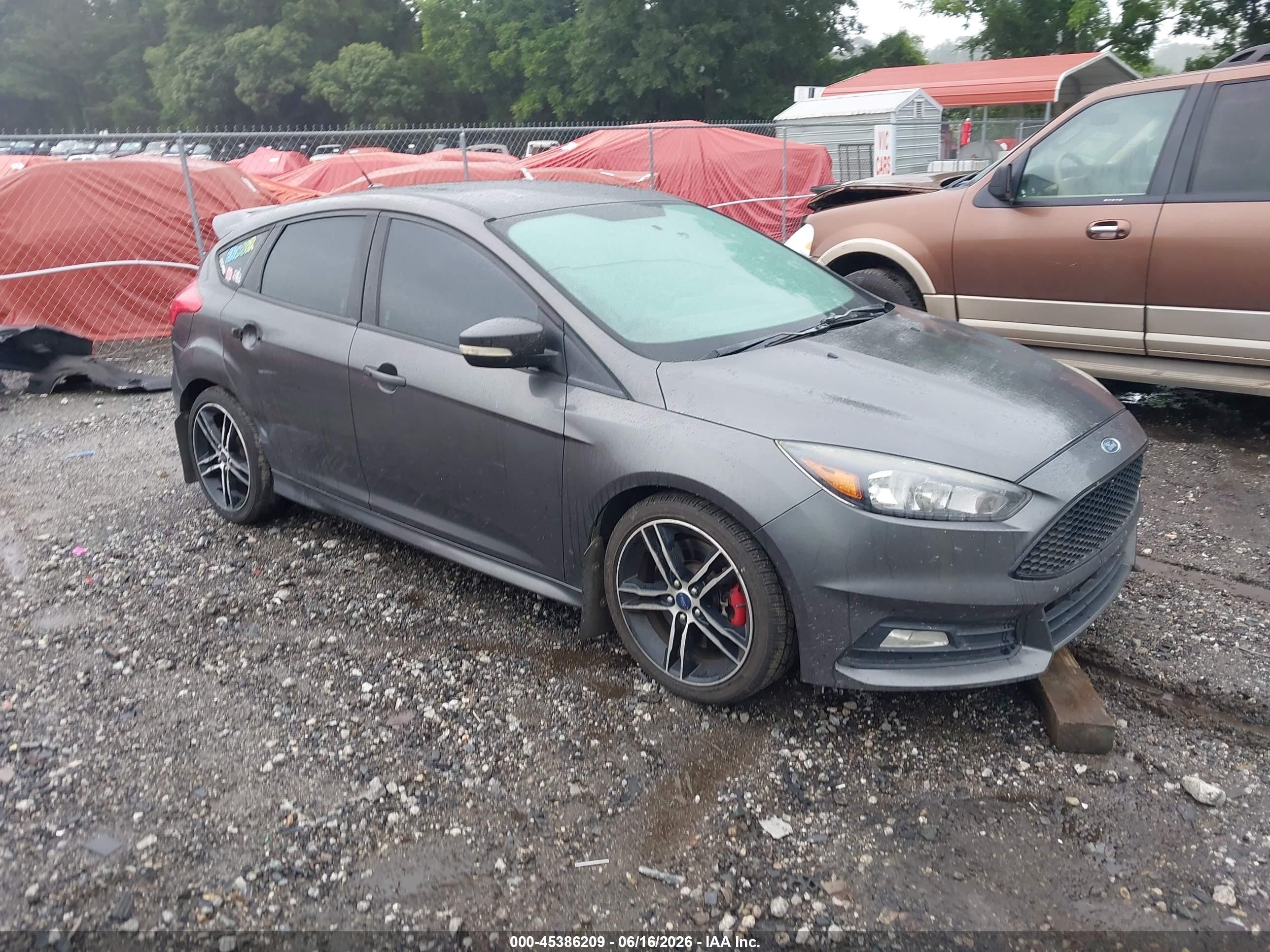 2015 Ford Focus ST, VIN 1FADP3L98FL381490 — Rear end