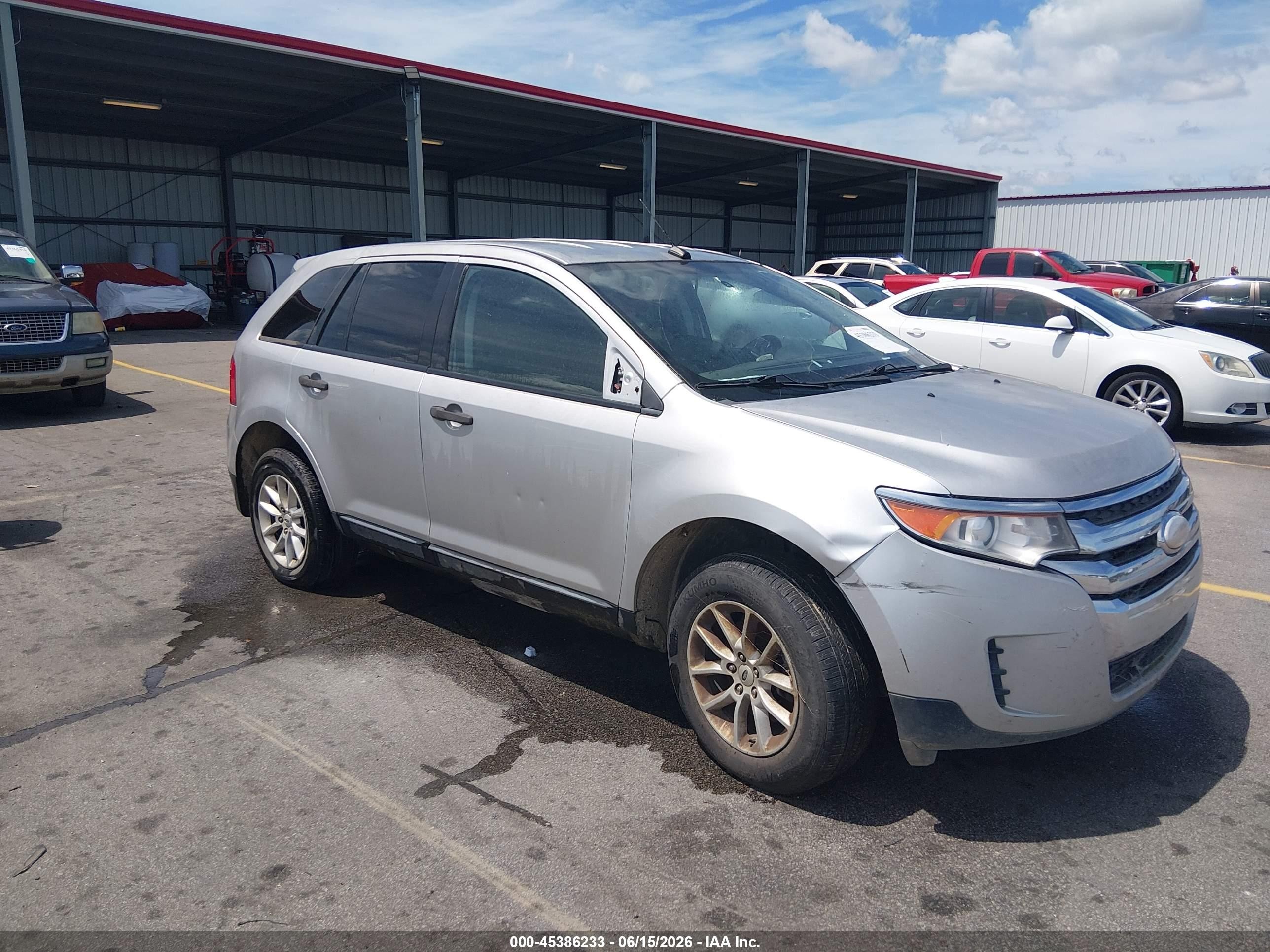 2014 Ford Edge SE, VIN 2FMDK3GC2EBA19101 — Front end