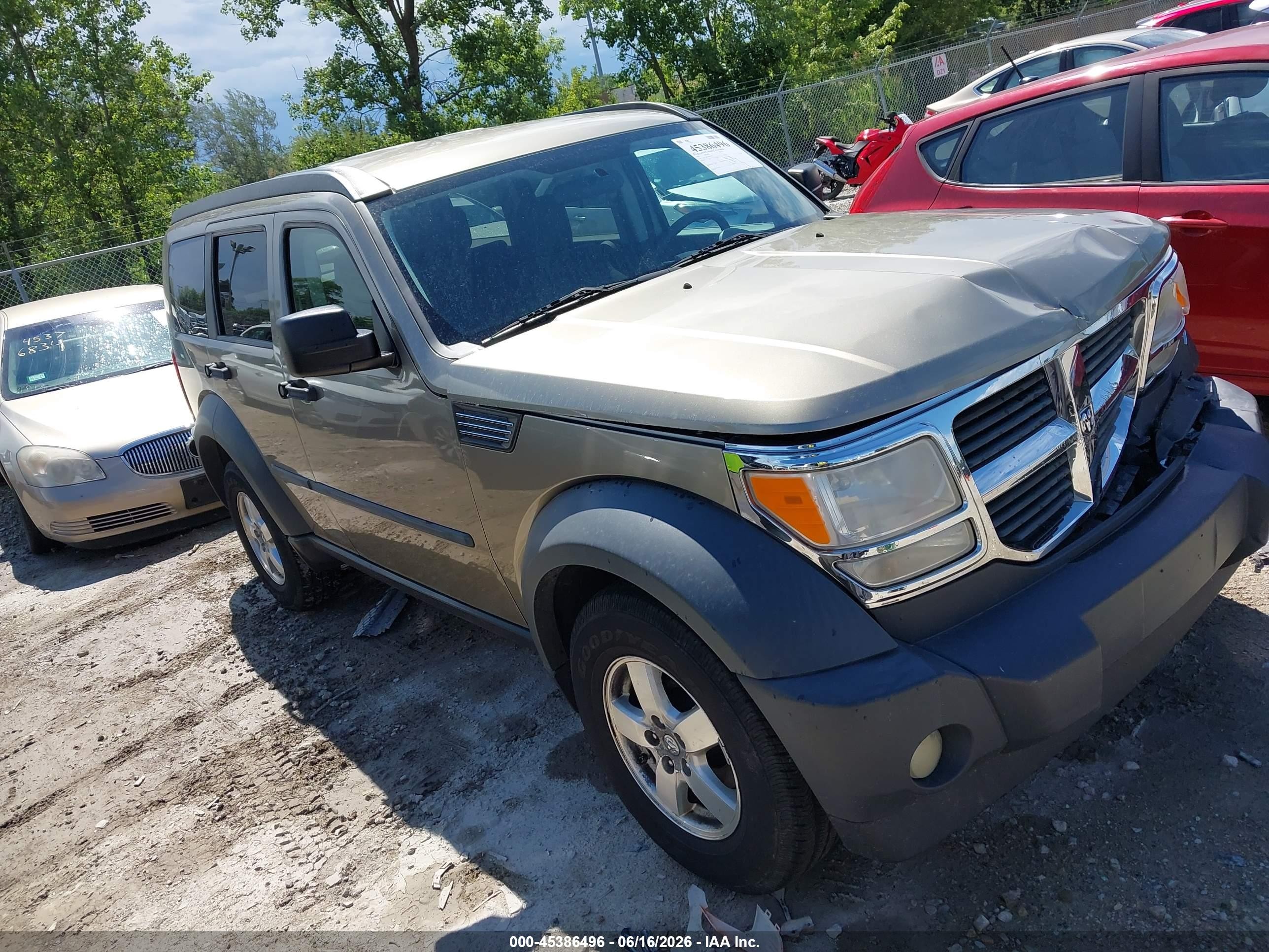 2007 Dodge Nitro SXT, VIN 1D8GT28K37W613911 — Front end