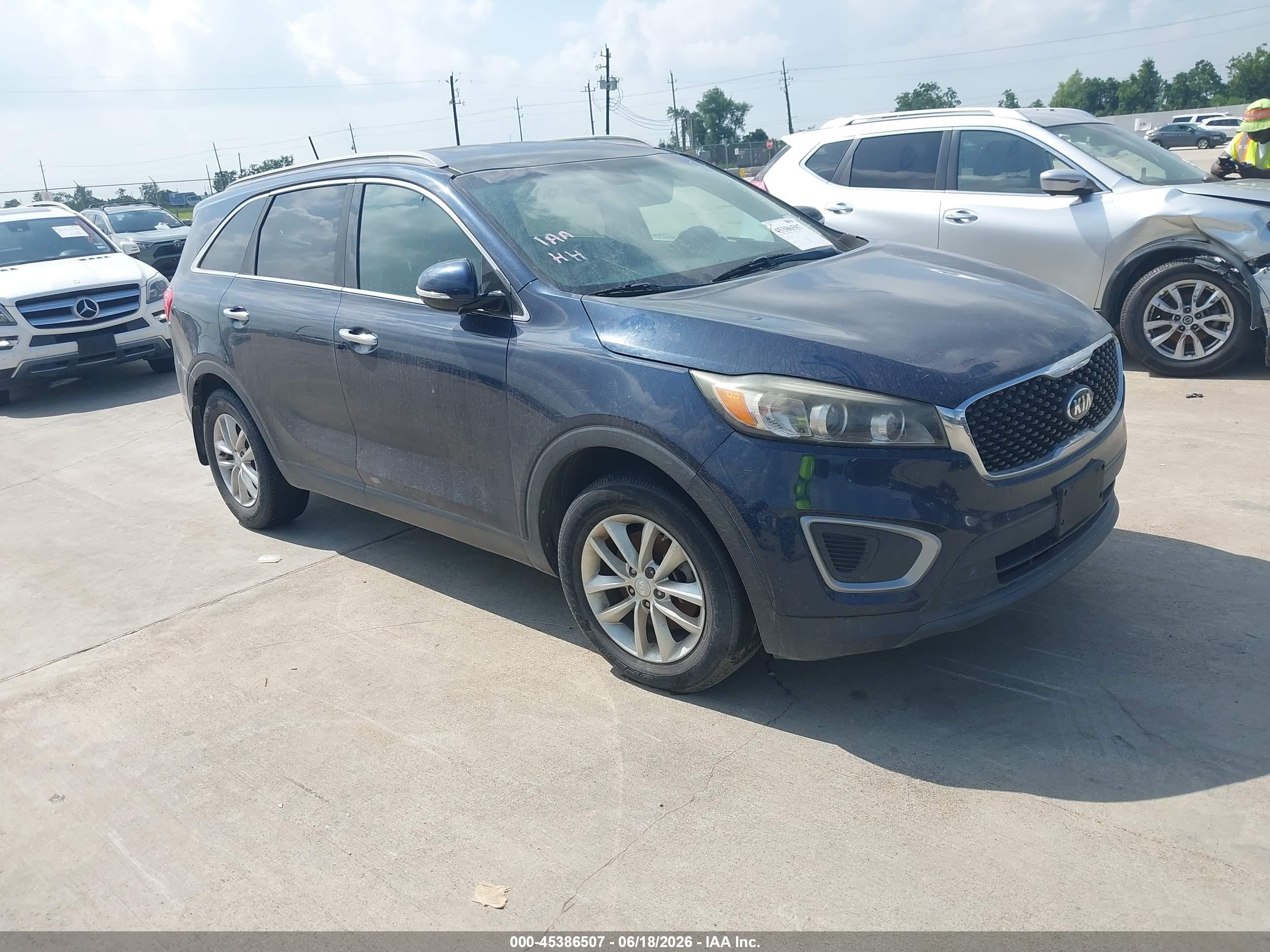 2017 Kia Sorento LX, VIN 5XYPG4A35HG333472 — Repossession