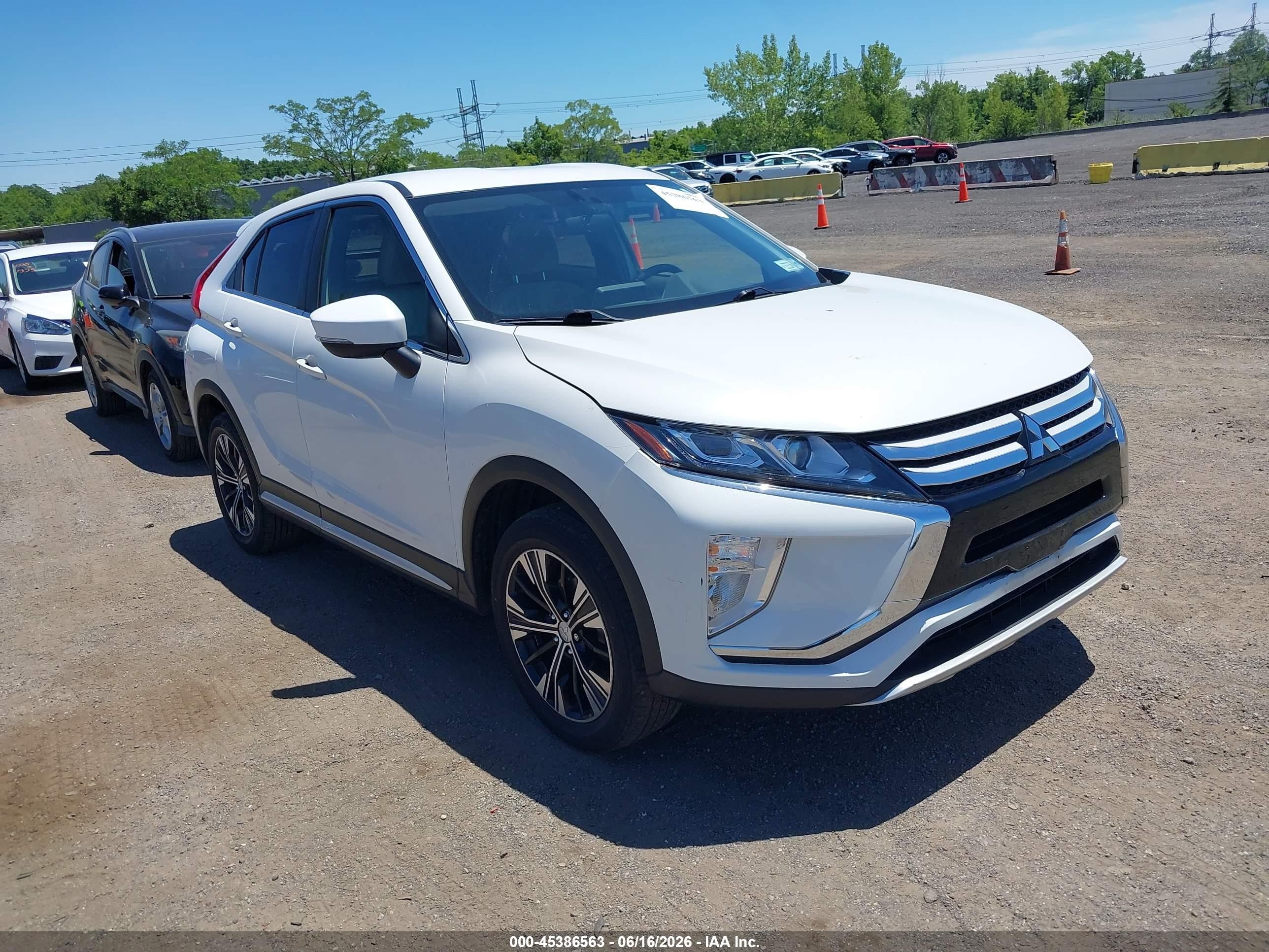 2018 Mitsubishi Eclipse Cross SE, VIN JA4AT5AA9JZ068952 — Rear end