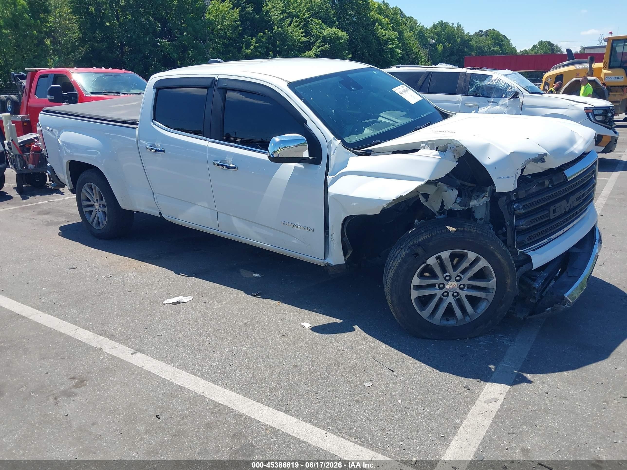 2016 GMC Canyon 4WD SLT, VIN 1GTP6DE19G1355873 — Front end