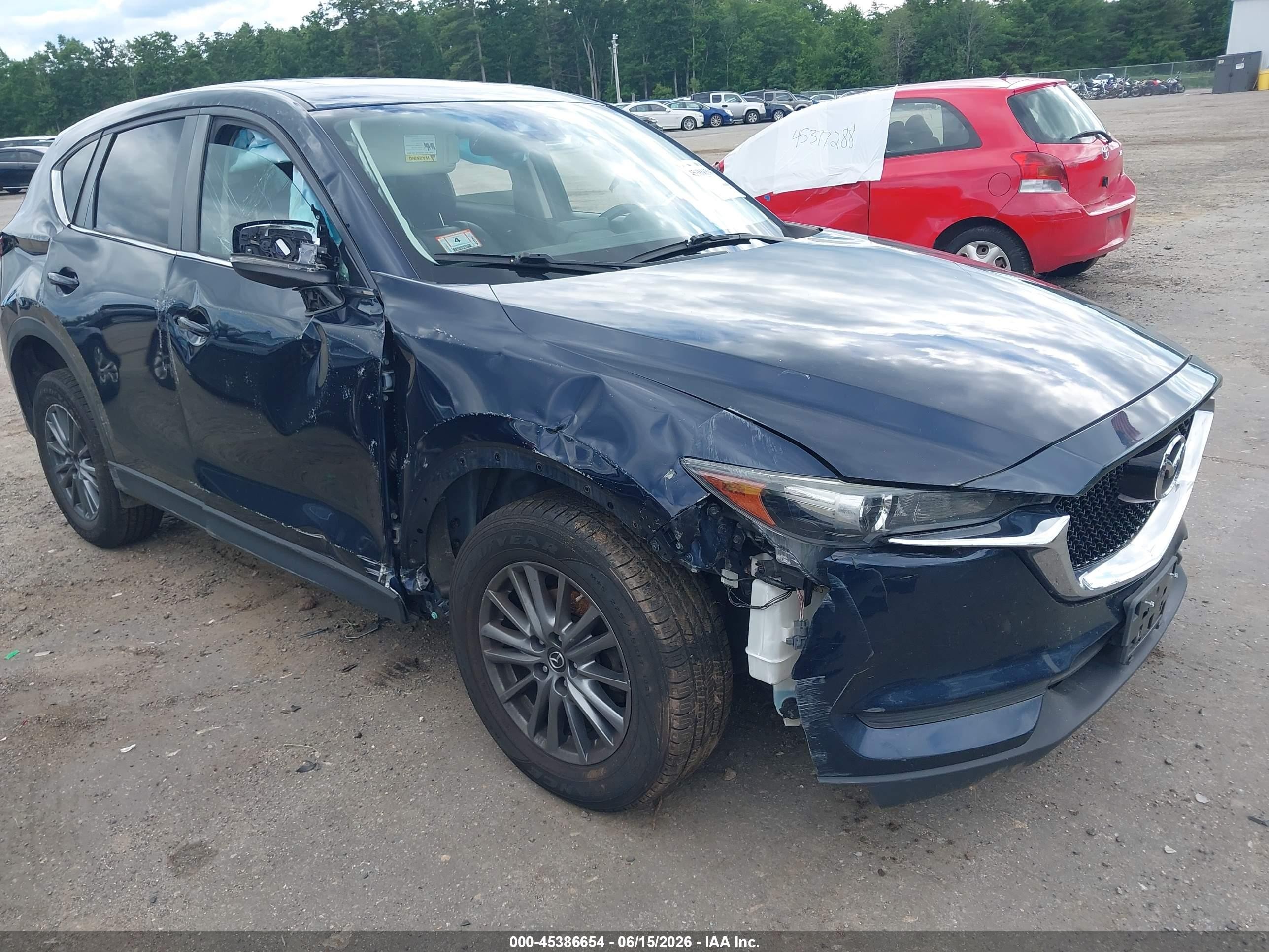 2017 Mazda CX-5 Touring, VIN JM3KFBCL6H0167541 — Front end