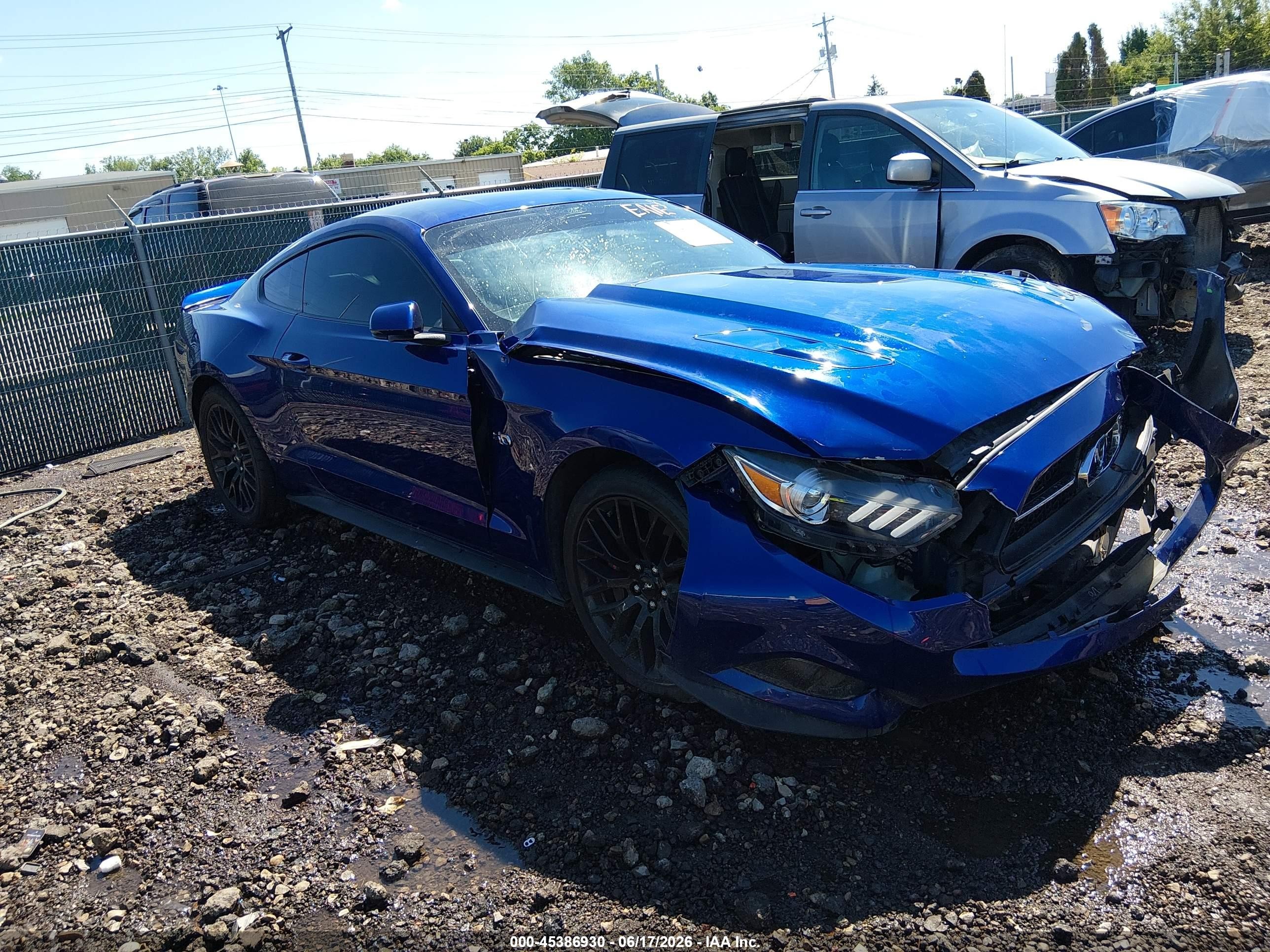 2015 Ford Mustang GT Premium, VIN 1FA6P8CF7F5424331 — Front end