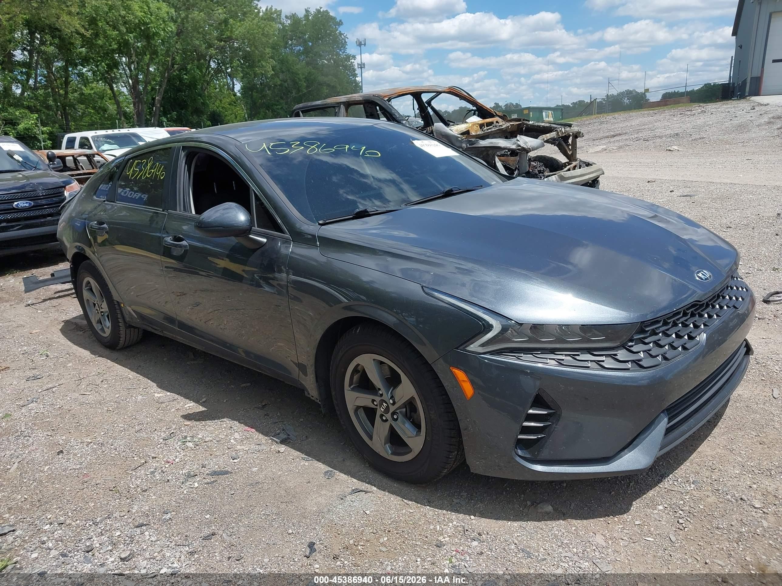 2021 Kia K5 LXS, VIN 5XXG14J22MG017745 — Rear end