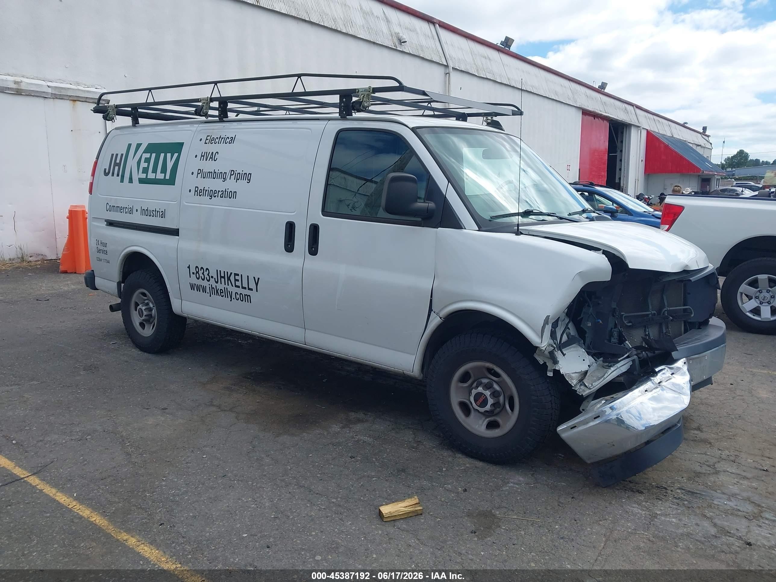 2019 GMC Savana Cargo, VIN 1GTZ7GFG9K1356069 — Front end