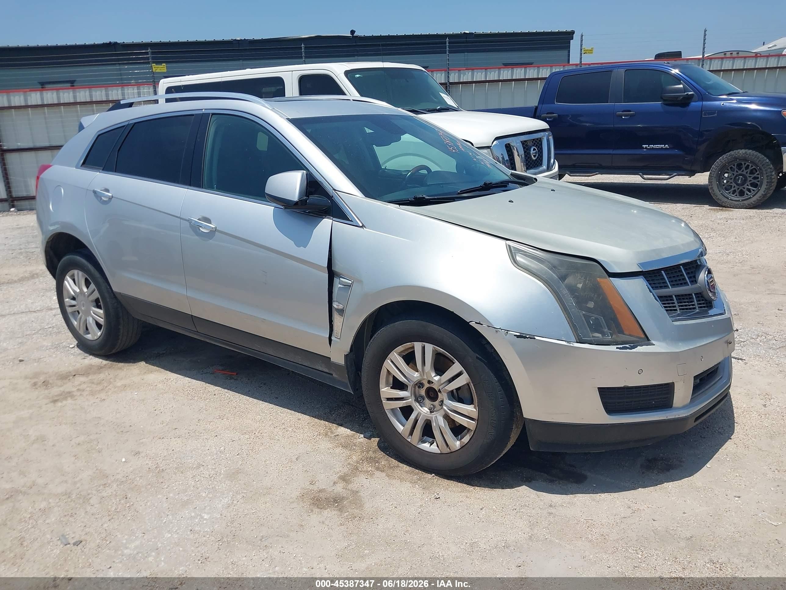2012 Cadillac SRX Luxury Collection, VIN 3GYFNAE3XCS502025 — Front end