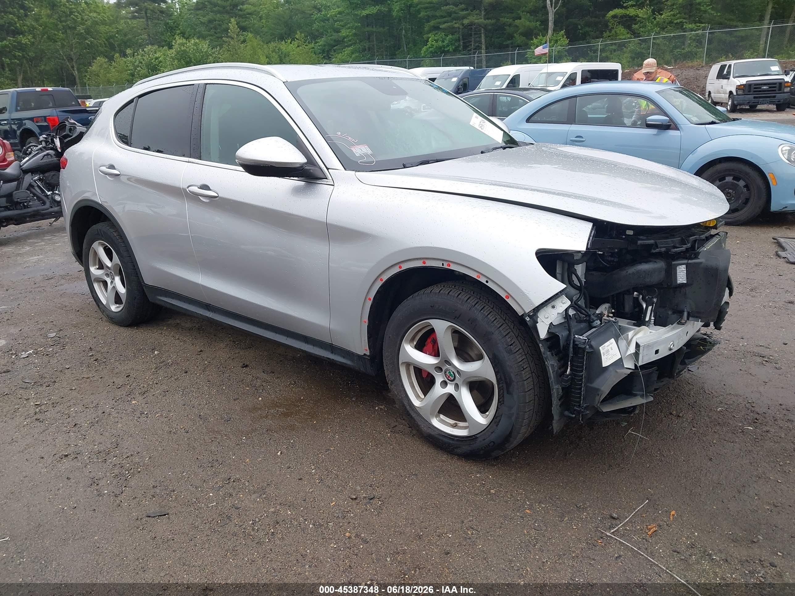 2018 Alfa Romeo Stelvio, VIN ZASFAKAN6J7B68979 — Front end