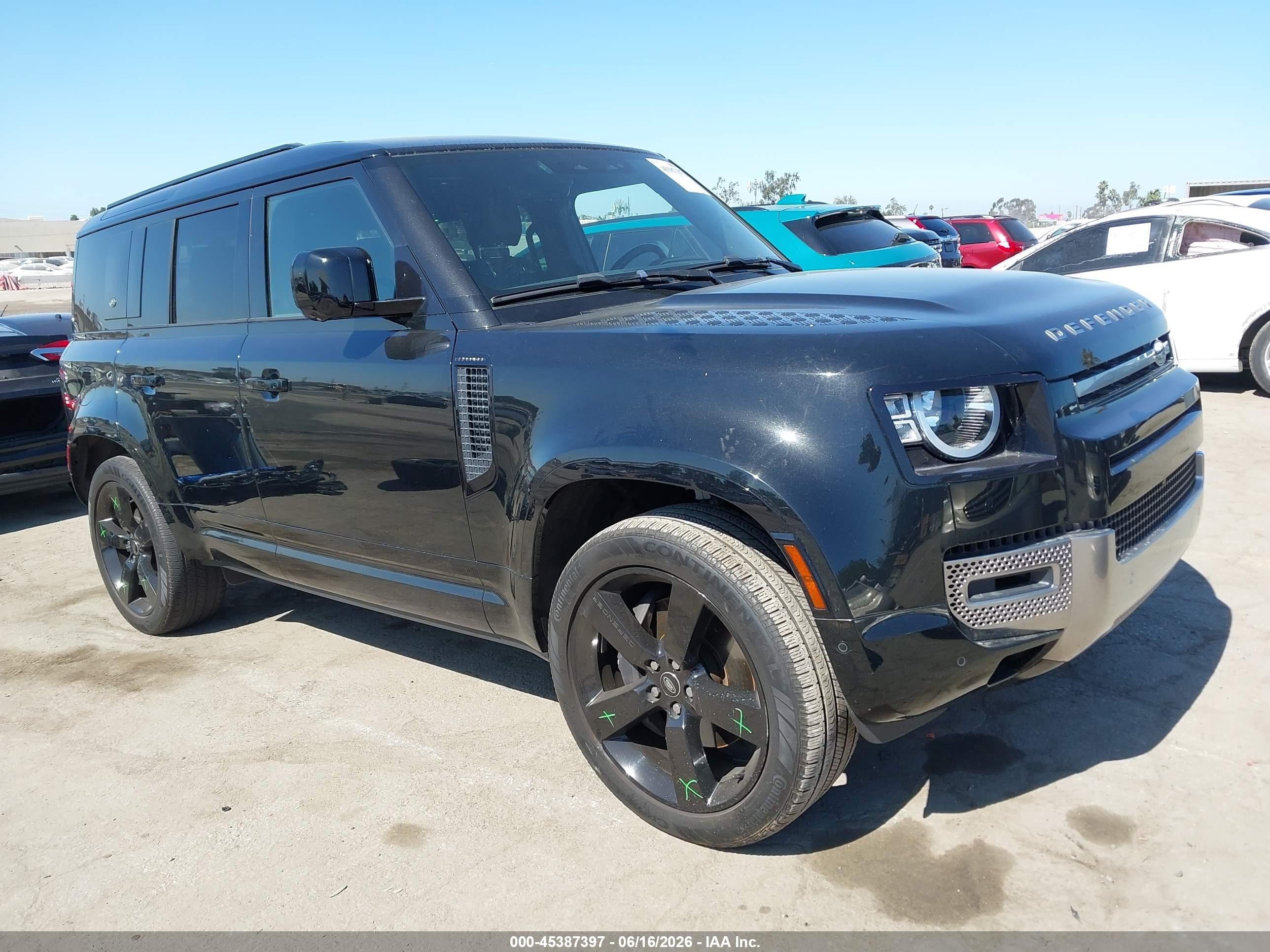 2023 Land Rover Defender S, VIN SALEJEEX4P2240021 — Side