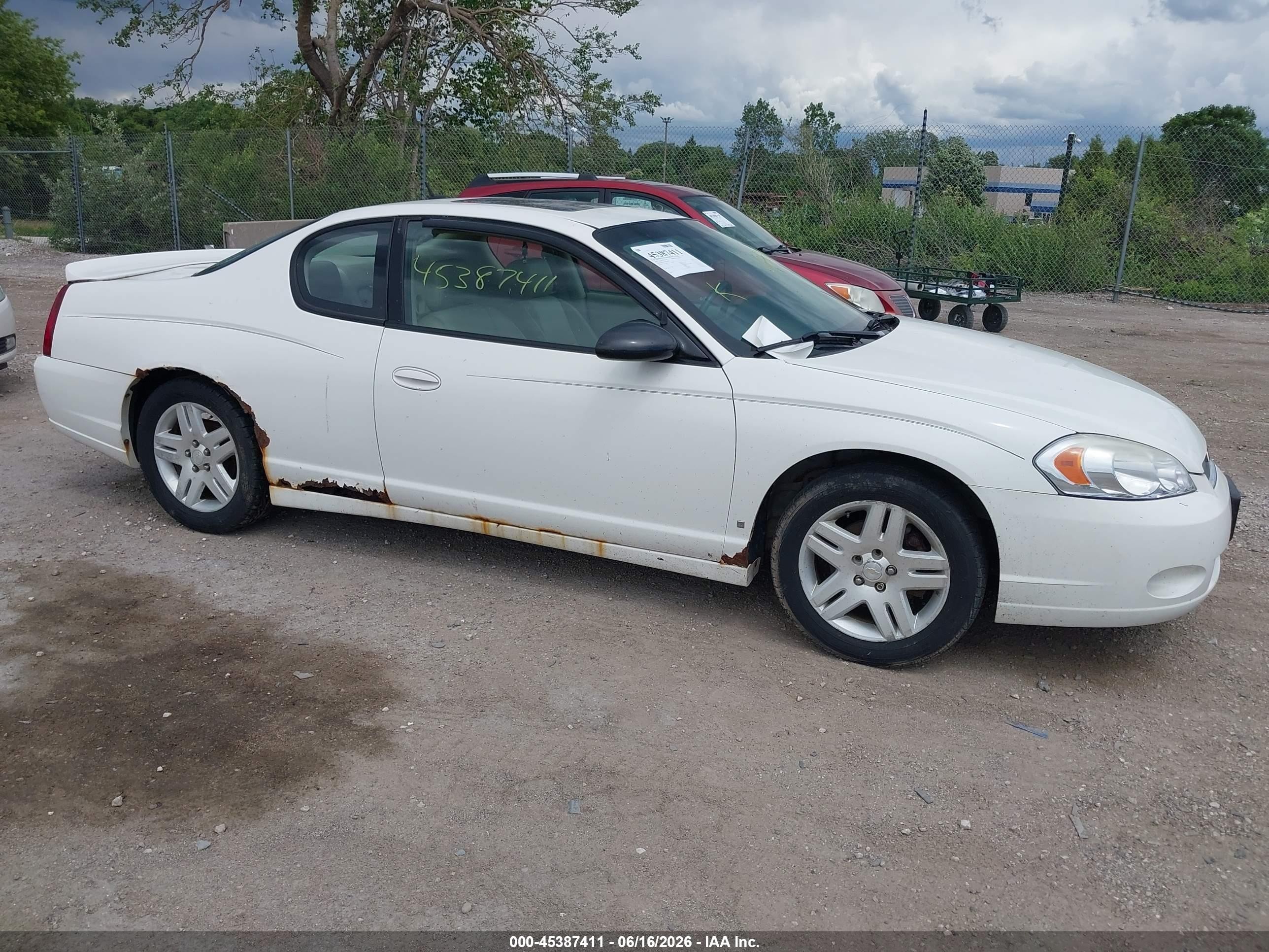 2007 Chevrolet Monte Carlo LT, VIN 2G1WK15K279401899 — Normal wear