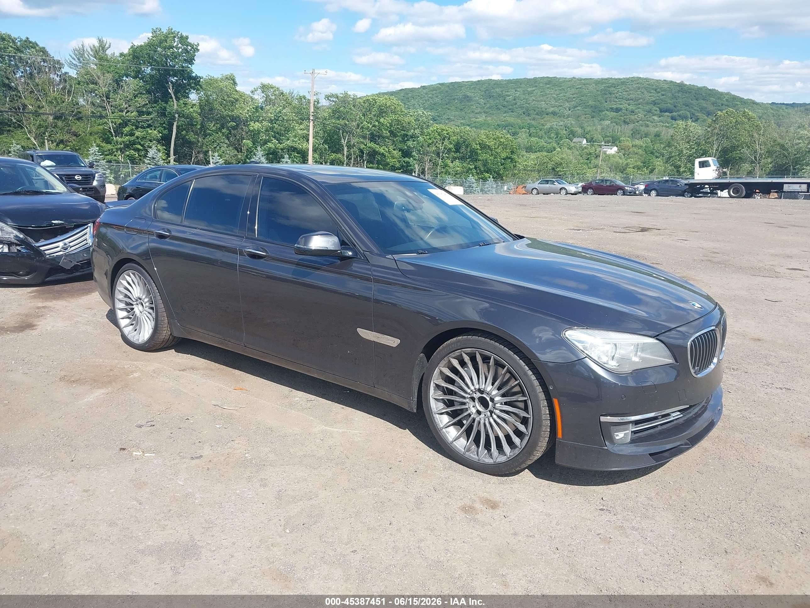2013 BMW 7 Series 750i, VIN WBAYA8C56DDS15352 — Engine fire