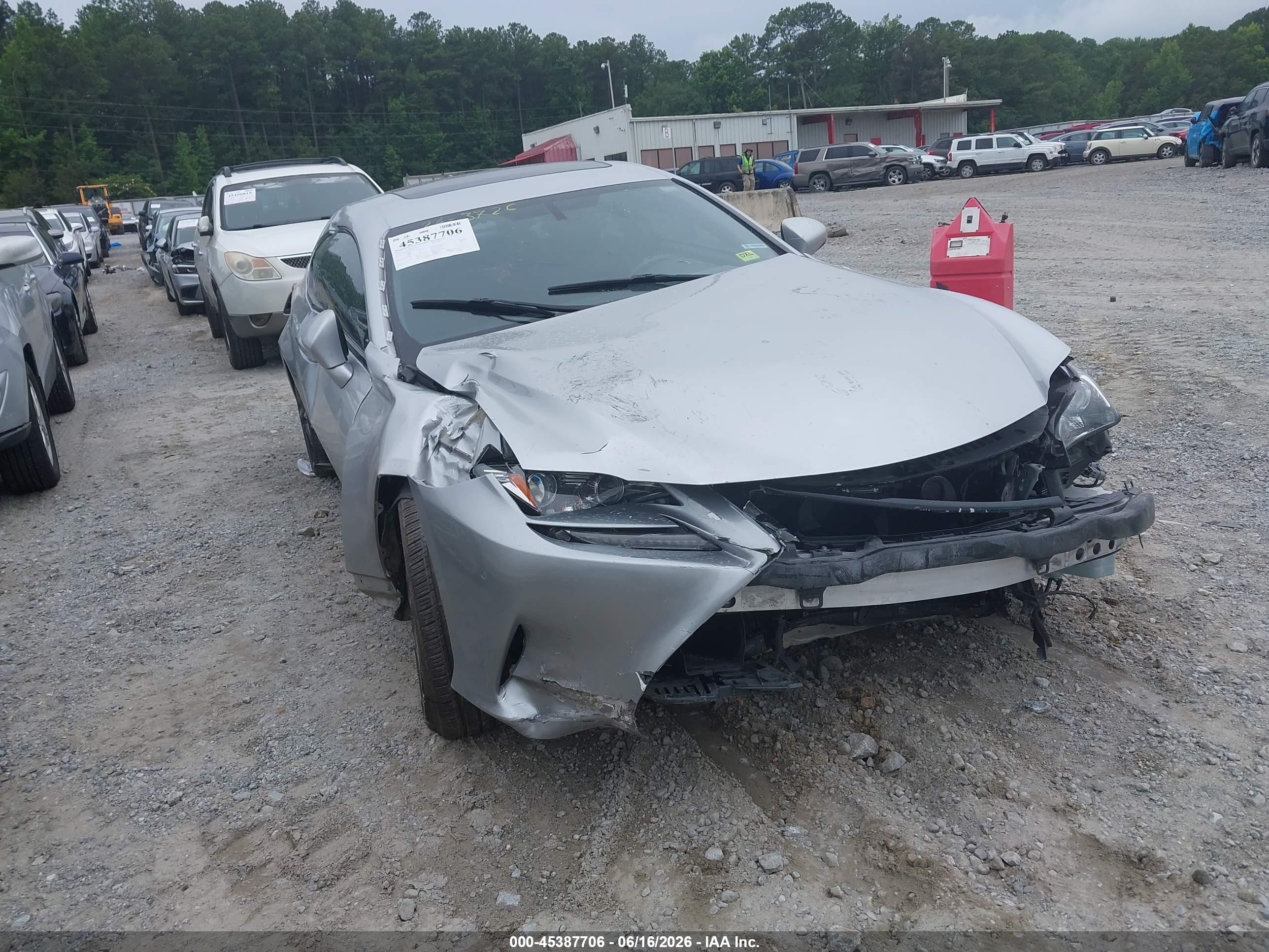2016 Lexus RC 200t F Sport, VIN JTHHA5BC9G5001423 — Front end