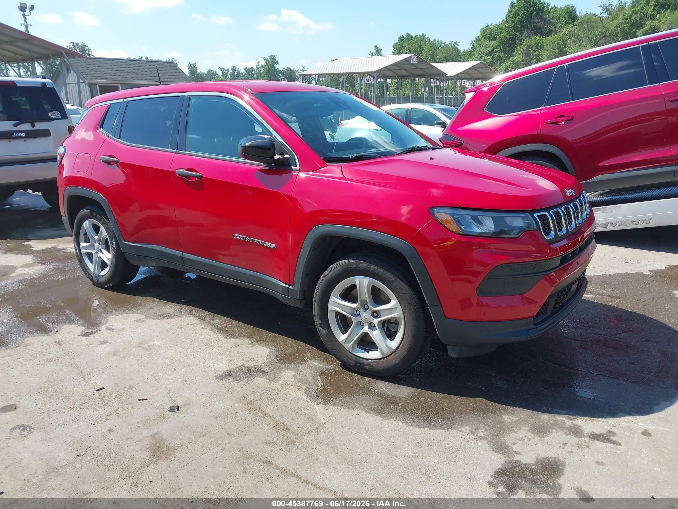 2023 Jeep Compass Sport, VIN 3C4NJDAN0PT514514 — Side