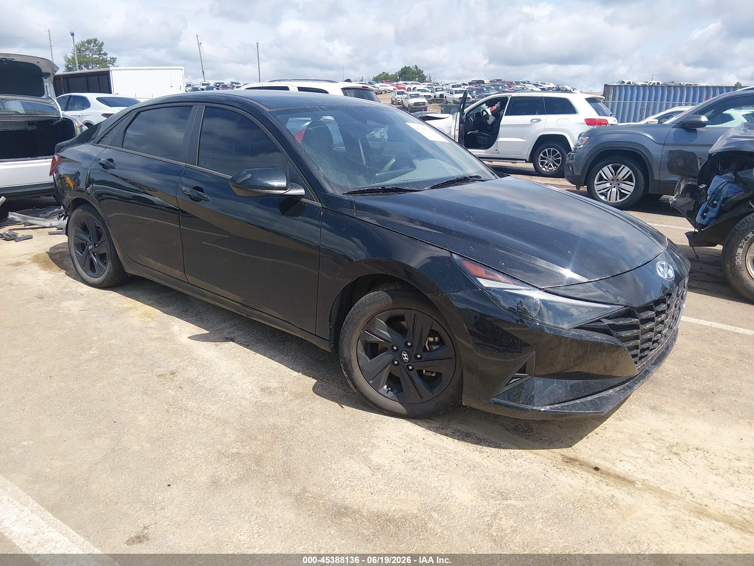 2023 Hyundai Elantra SEL, VIN 5NPLM4AG3PH101129 — Side