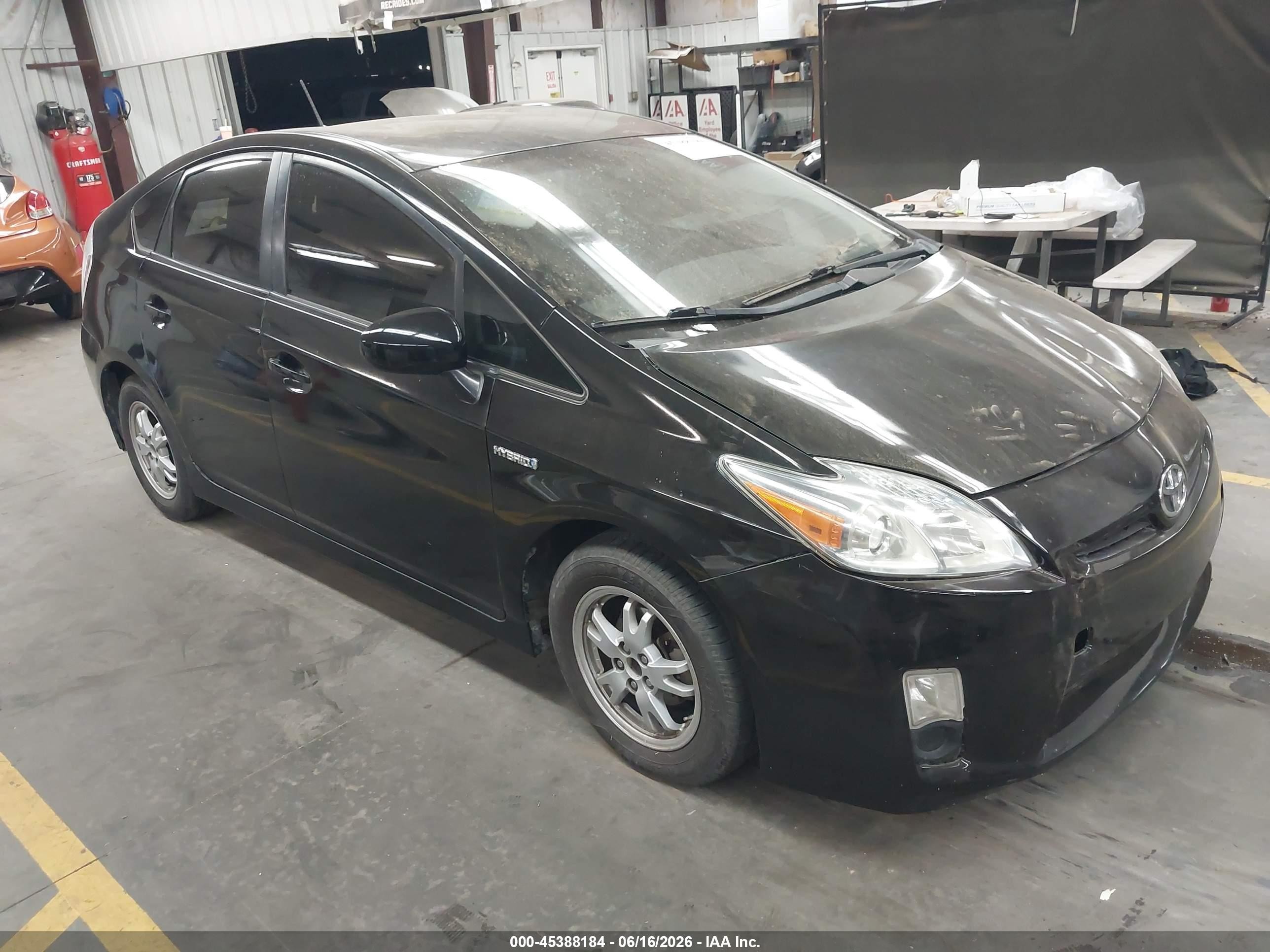 2011 Toyota Prius II, VIN JTDKN3DU2B0246527 — Rear end