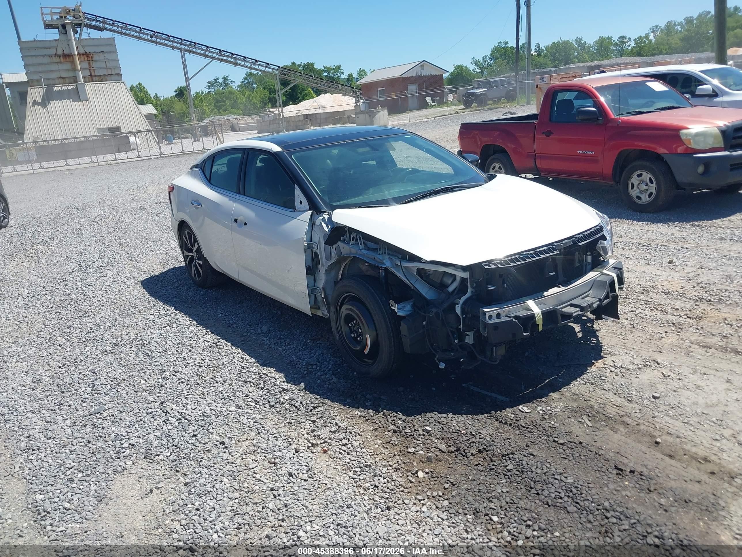 2016 Nissan Maxima Platinum, VIN 1N4AA6AP4GC448966 — Перед