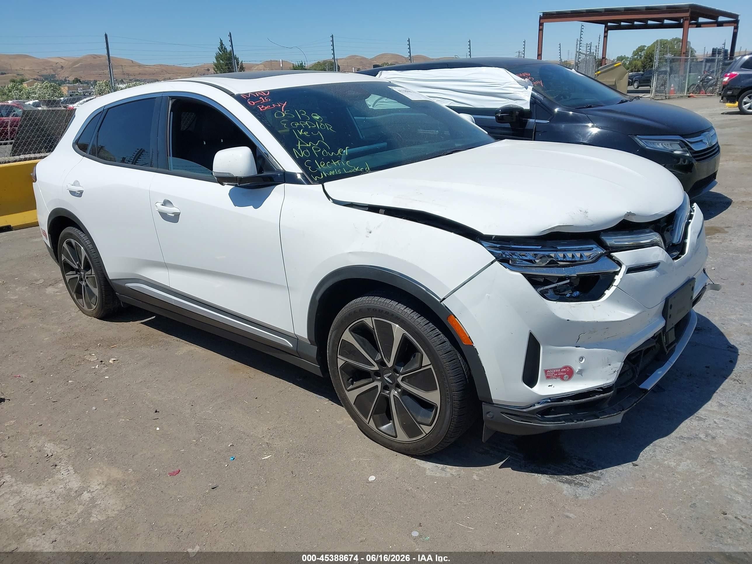 2024 VinFast VF 8 Plus, VIN RLLV1AFA0RH004482 — Front end