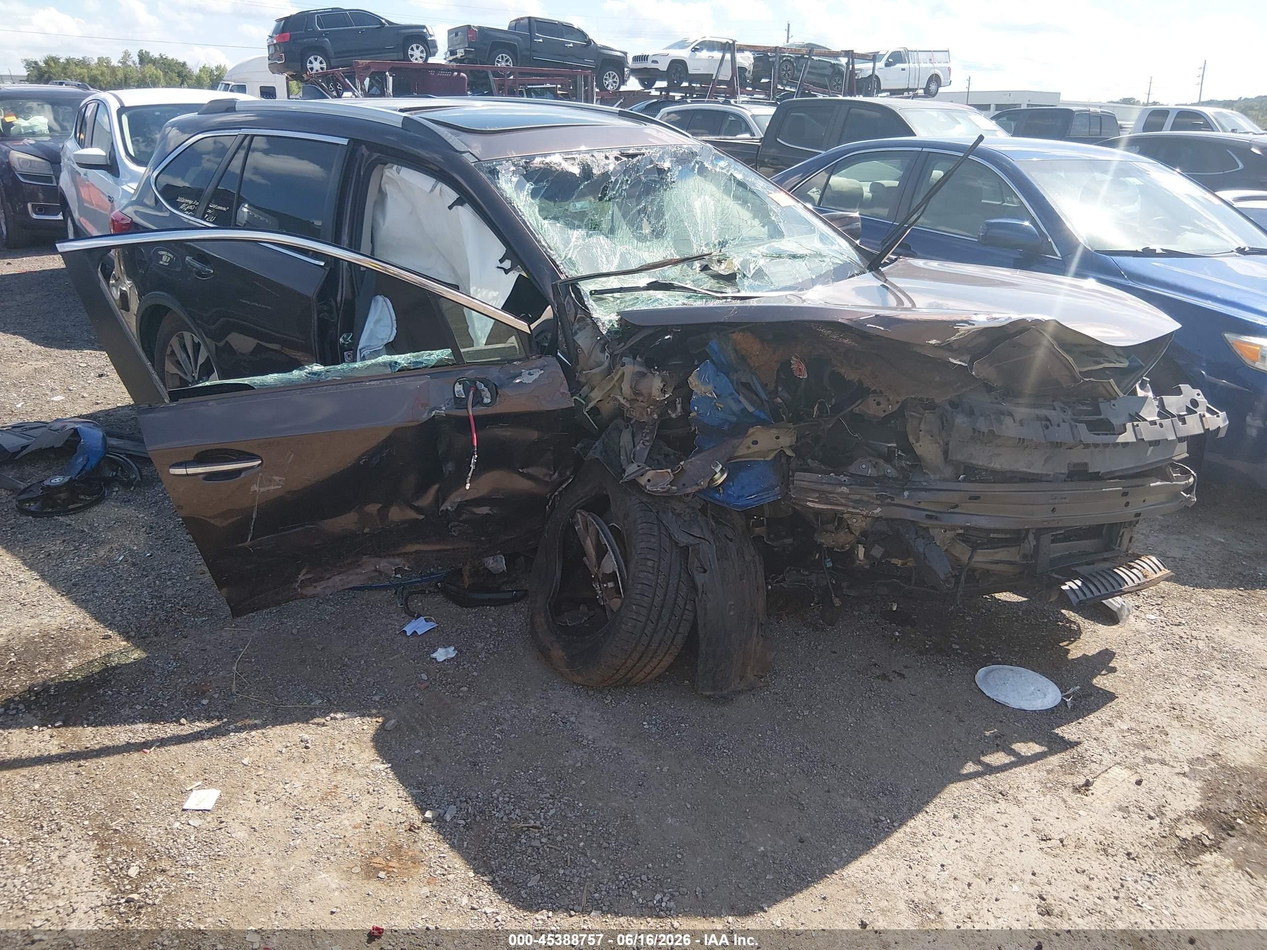 2019 Subaru Outback Touring, VIN 4S4BSETC1K3254738 — Перед