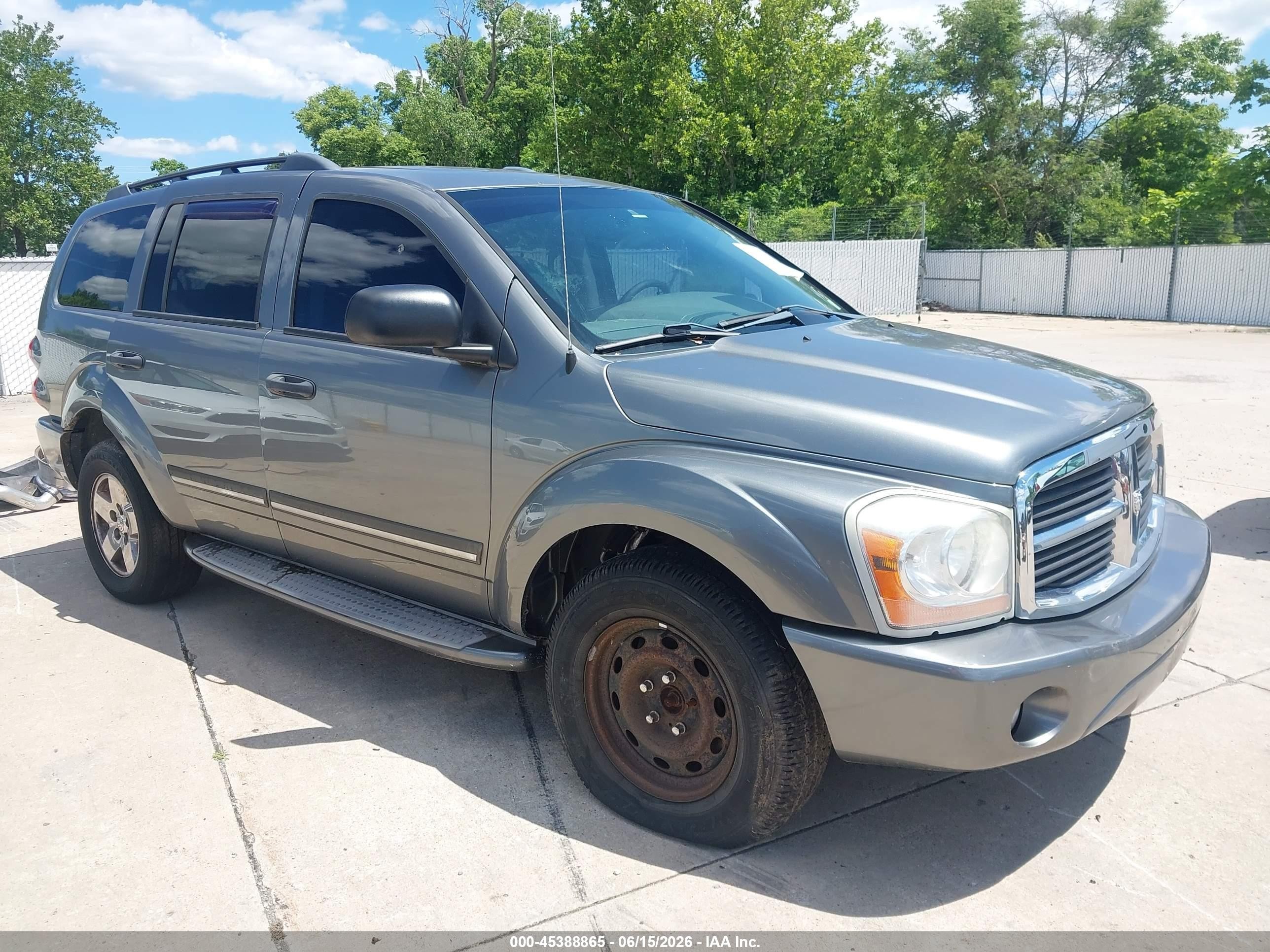 2005 Dodge Durango Limited, VIN 1D8HB58D25F514813 — Normal wear