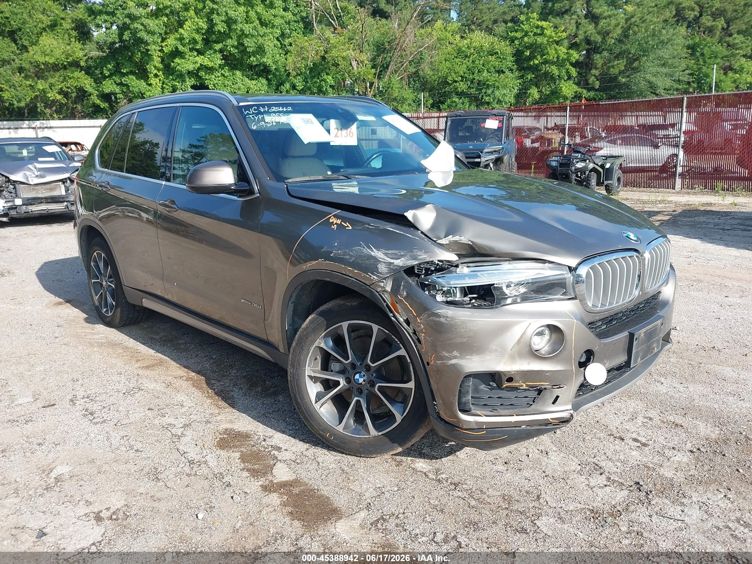 2018 BMW X5 xDrive35i, VIN 5UXKR0C55J0X88604 — Front end