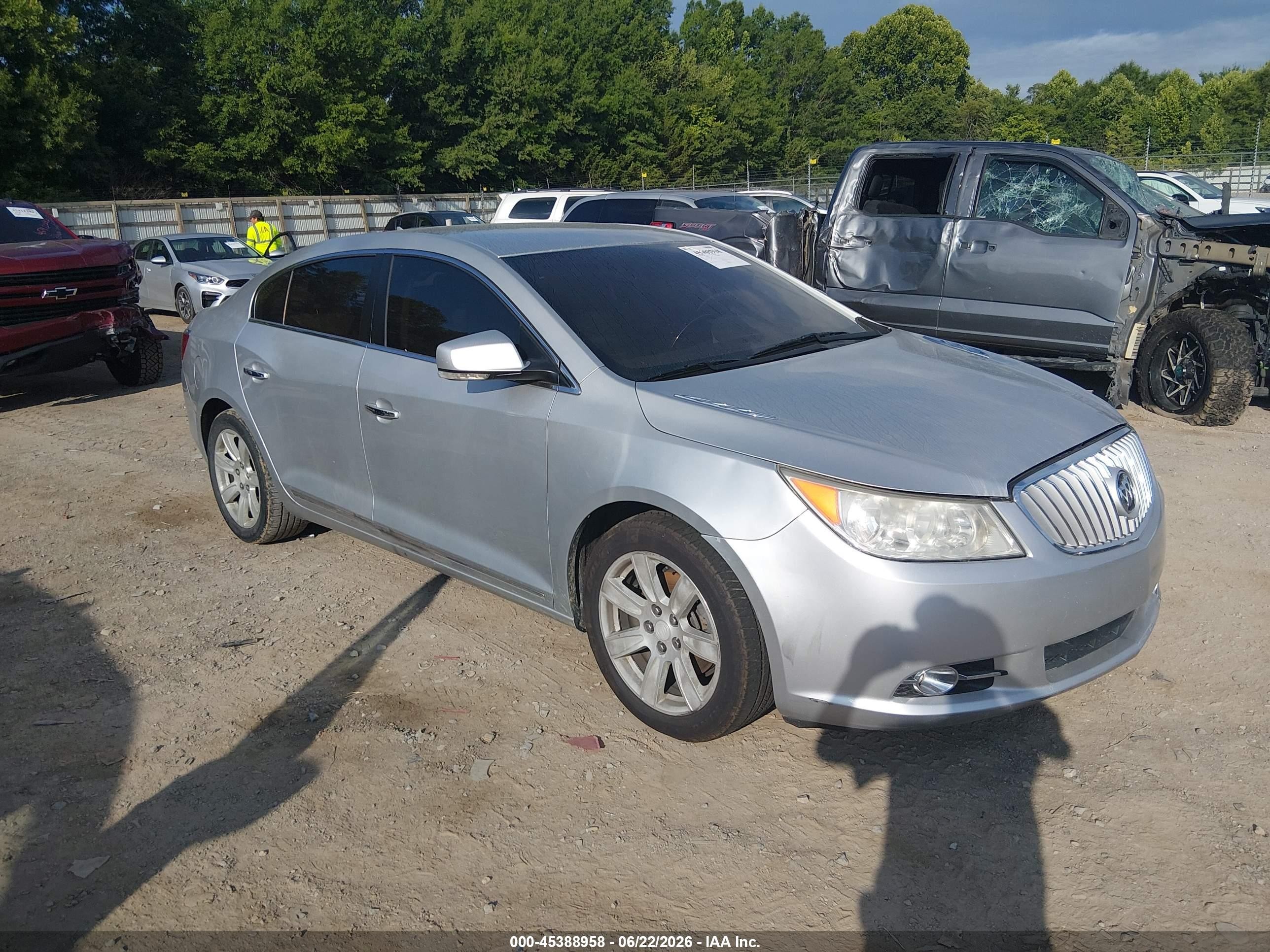 2010 Buick LaCrosse CXL, VIN 1G4GC5EG1AF174307 — Auction photo