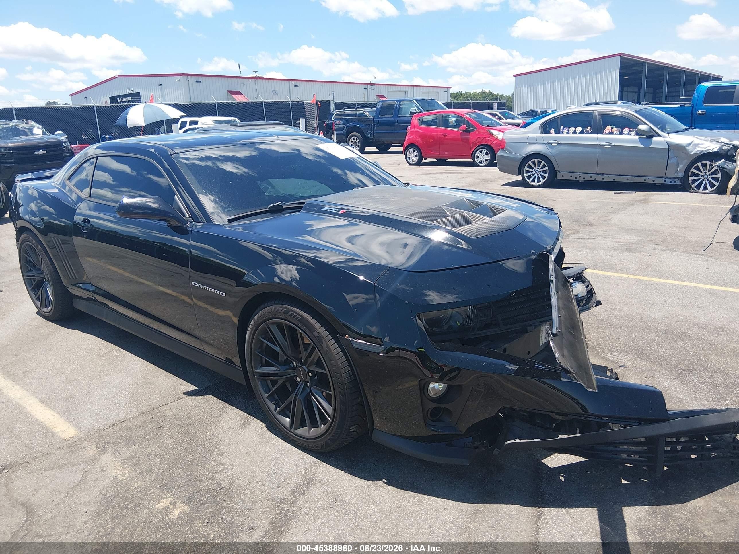 2012 Chevrolet Camaro ZL1, VIN 2G1FS1EP5C9801722 — Front end