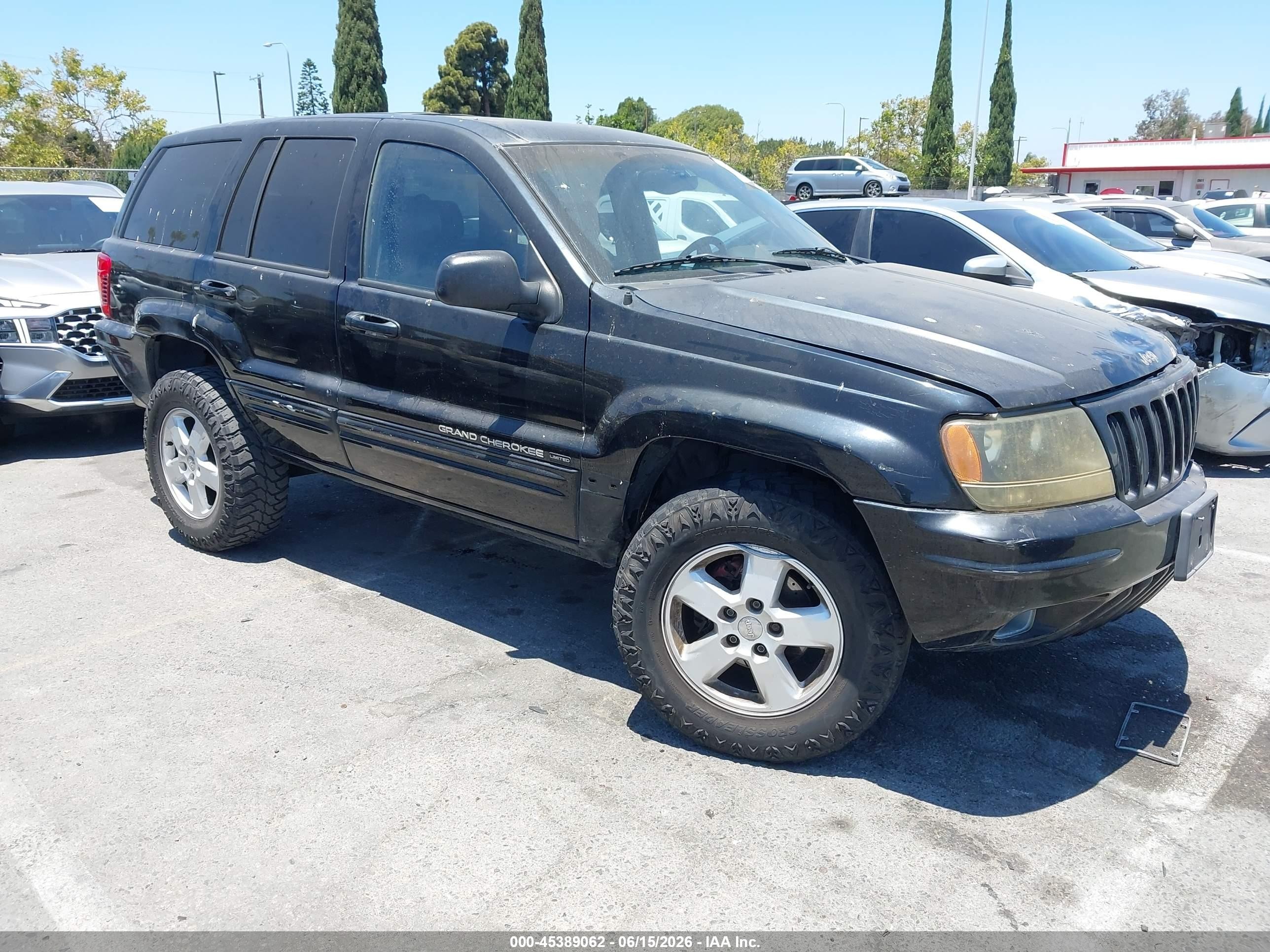 2001 Jeep Grand Cherokee Limited, VIN 1J4GX58S21C711044 — Front end