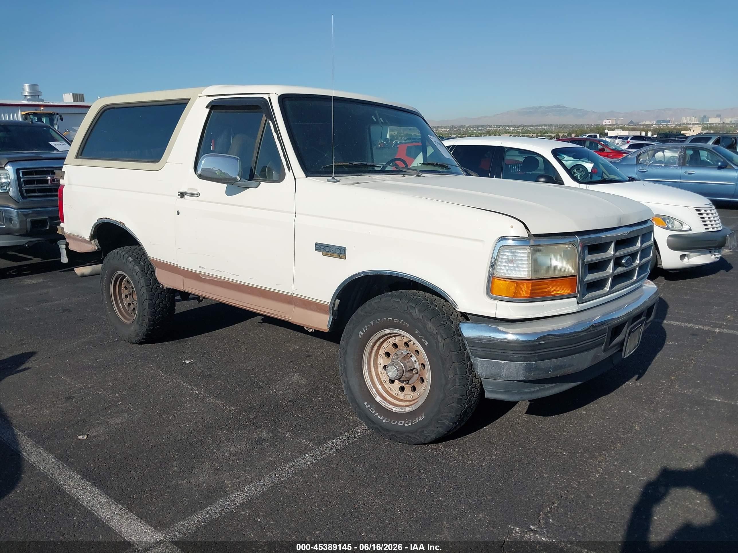 1995 Ford Bronco Custom, VIN 1FMEU15H4SLA33725 — Normal wear
