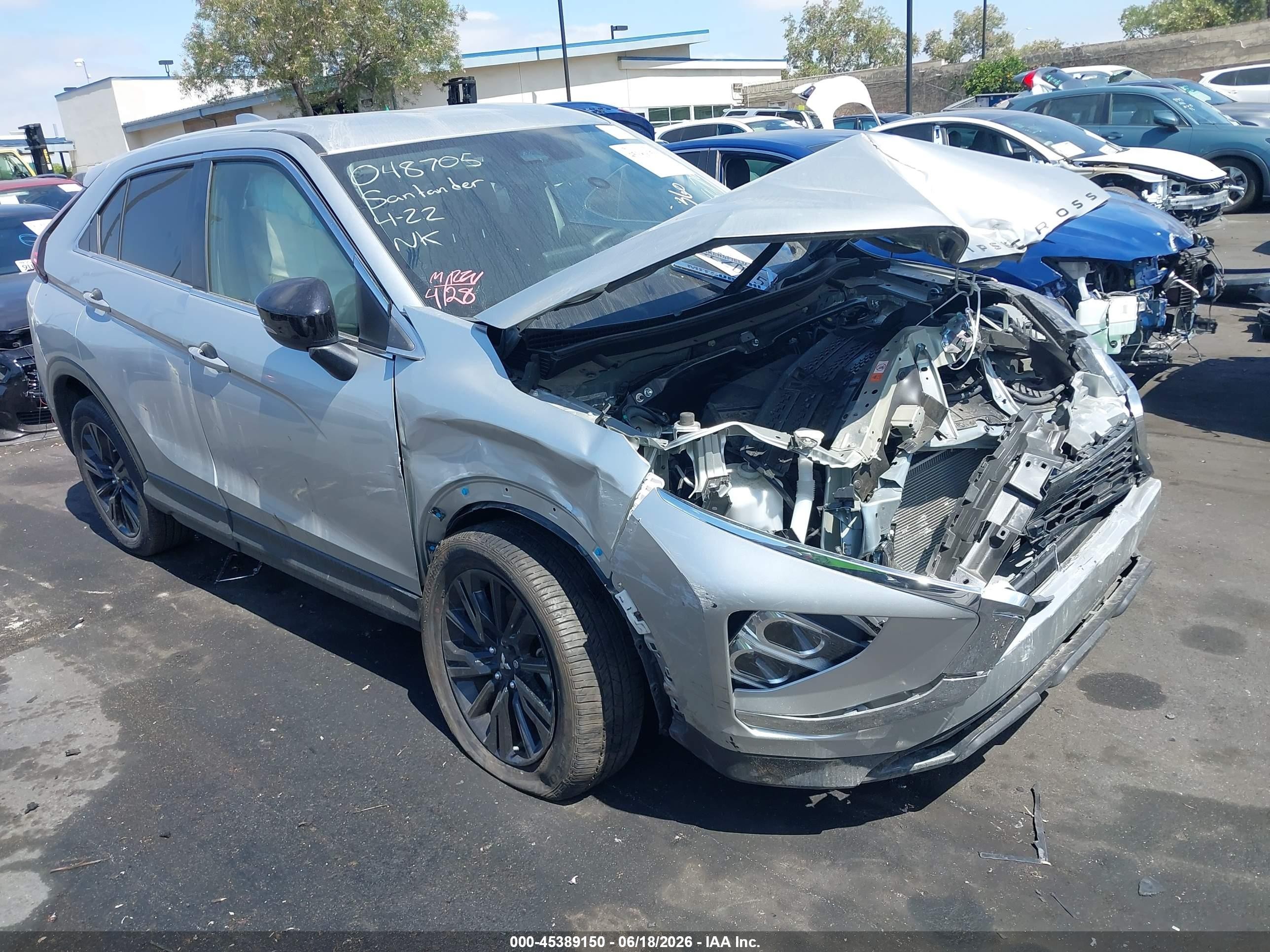 2025 Mitsubishi Eclipse Cross LE, VIN JA4ATVAA0SZ048705 — Front end