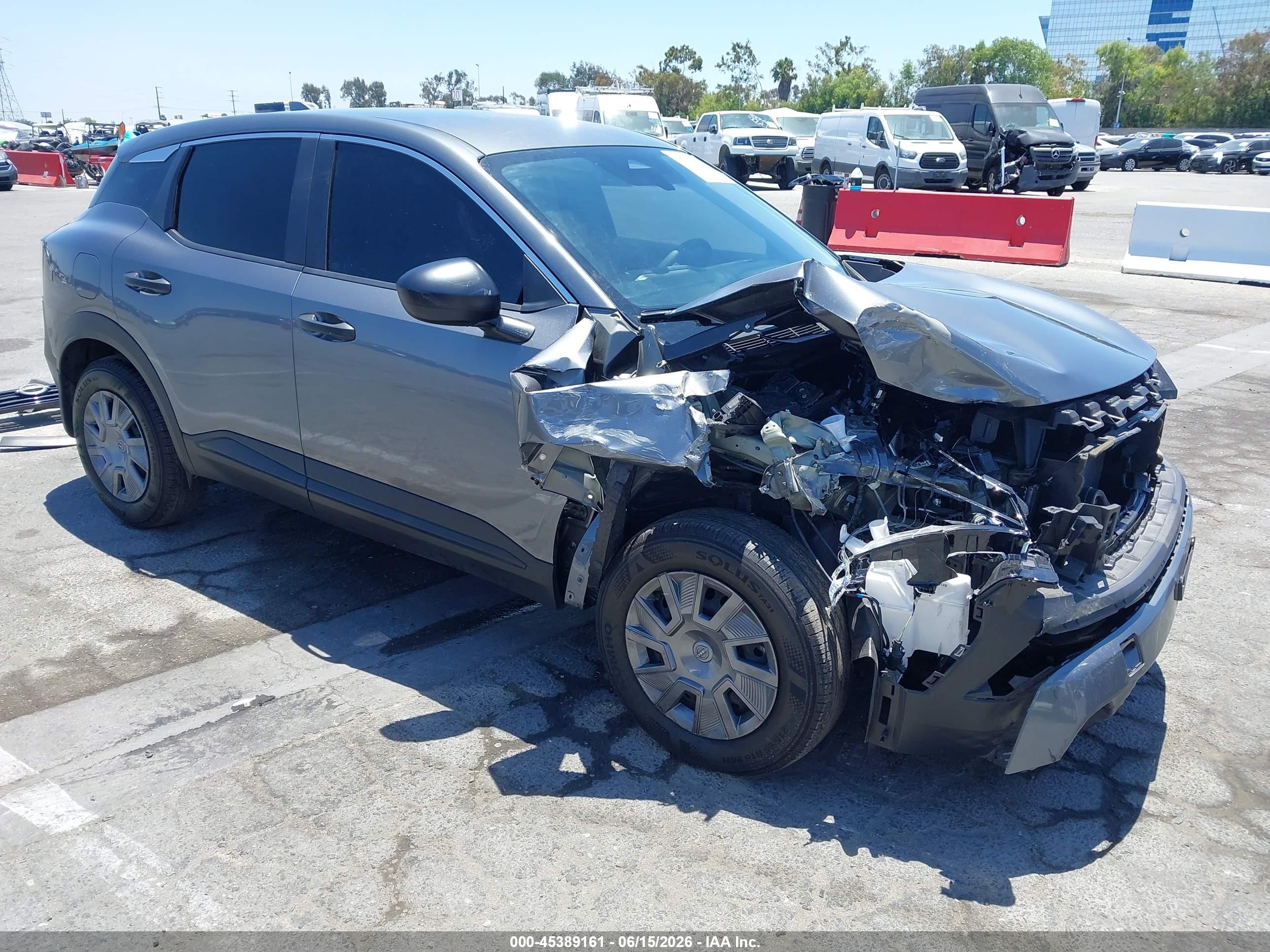 2025 Nissan Kicks S, VIN 3N8AP6BBXSL382176 — Front end