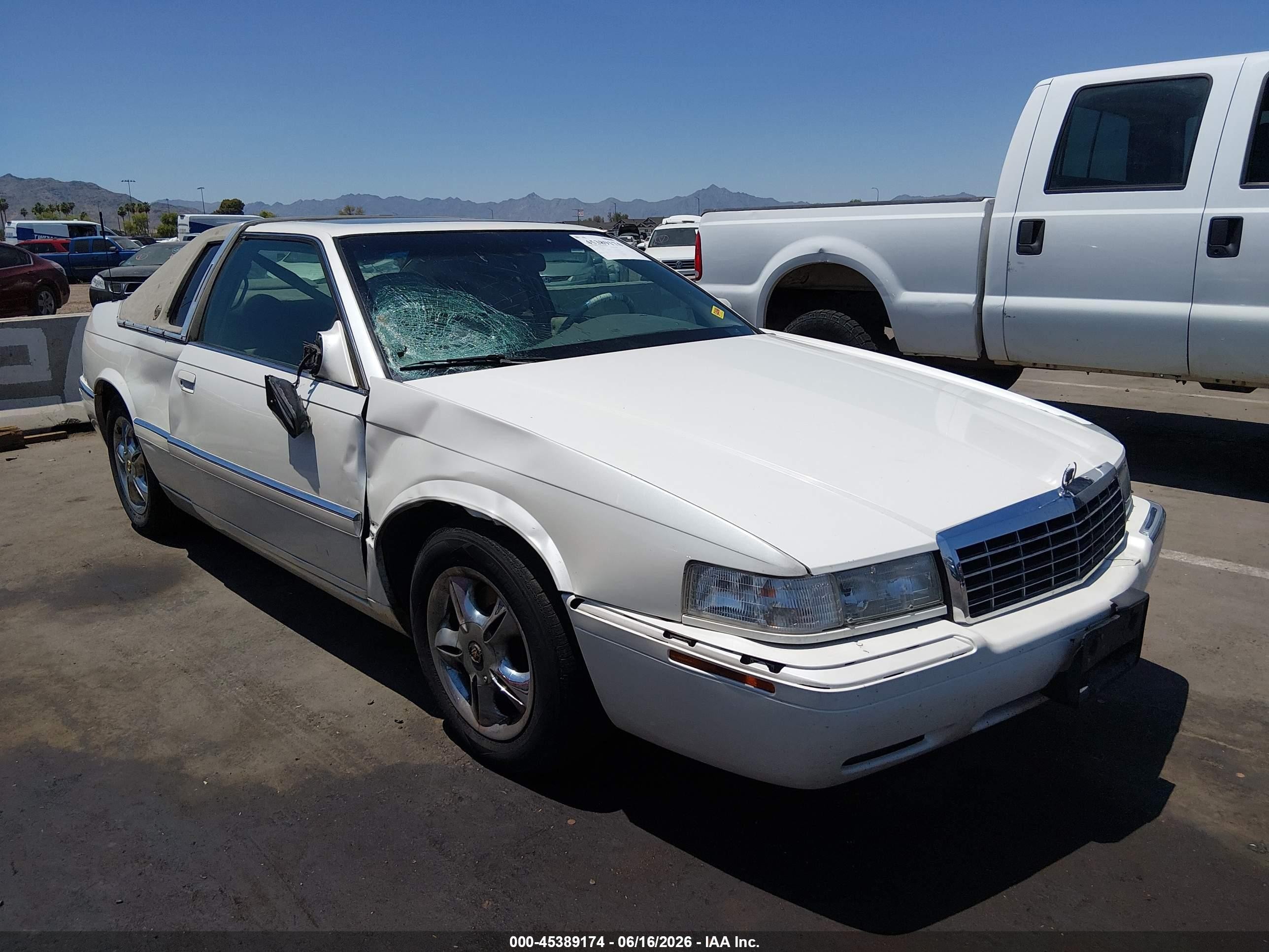 1997 Cadillac Eldorado Touring, VIN 1G6ET1299VU600226 — Side