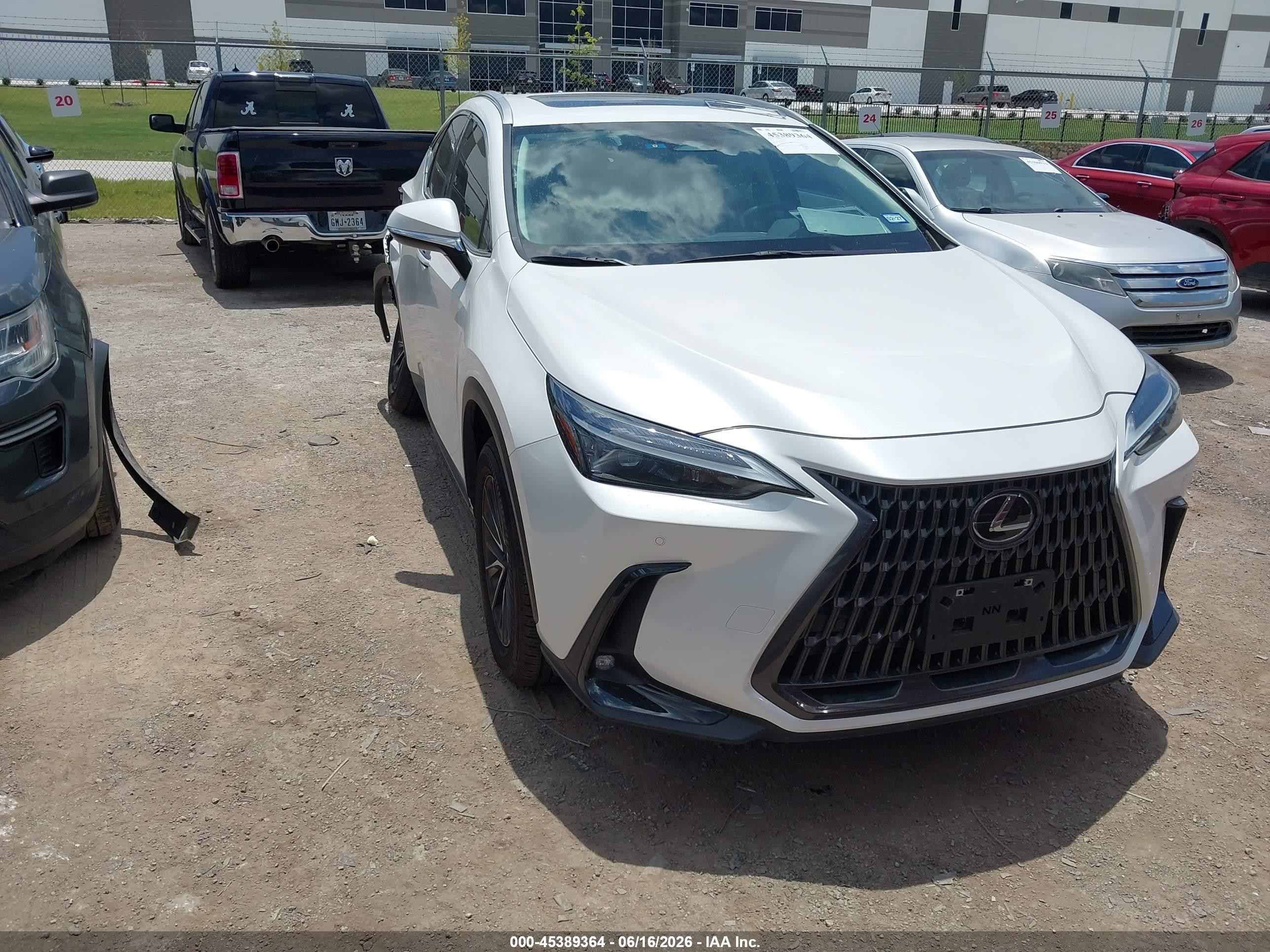 2024 Lexus NX 350 Premium, VIN 2T2GGCEZ5RC057151 — Бок