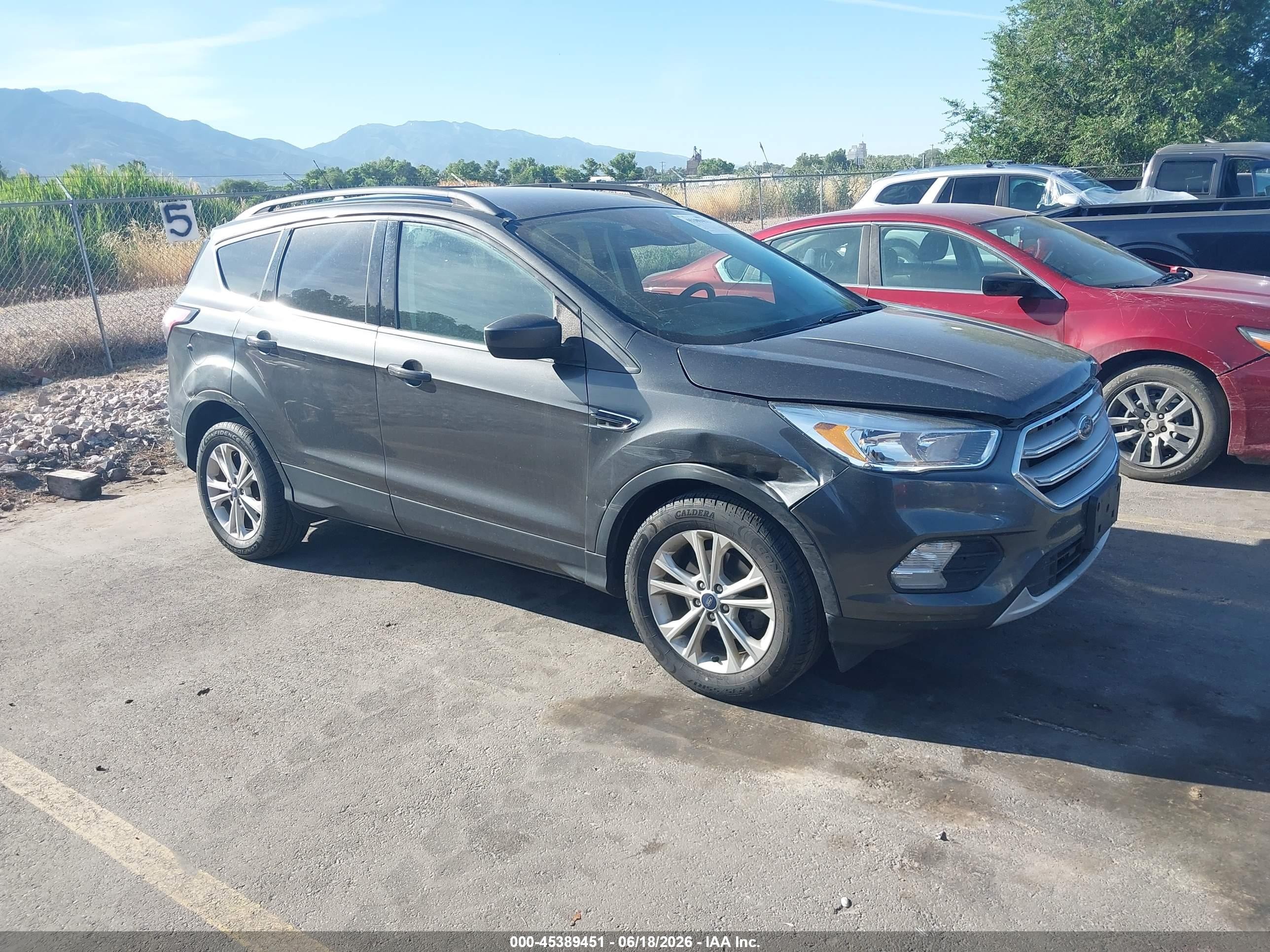 2018 Ford Escape SE, VIN 1FMCU0GD1JUD07032 — Normal wear