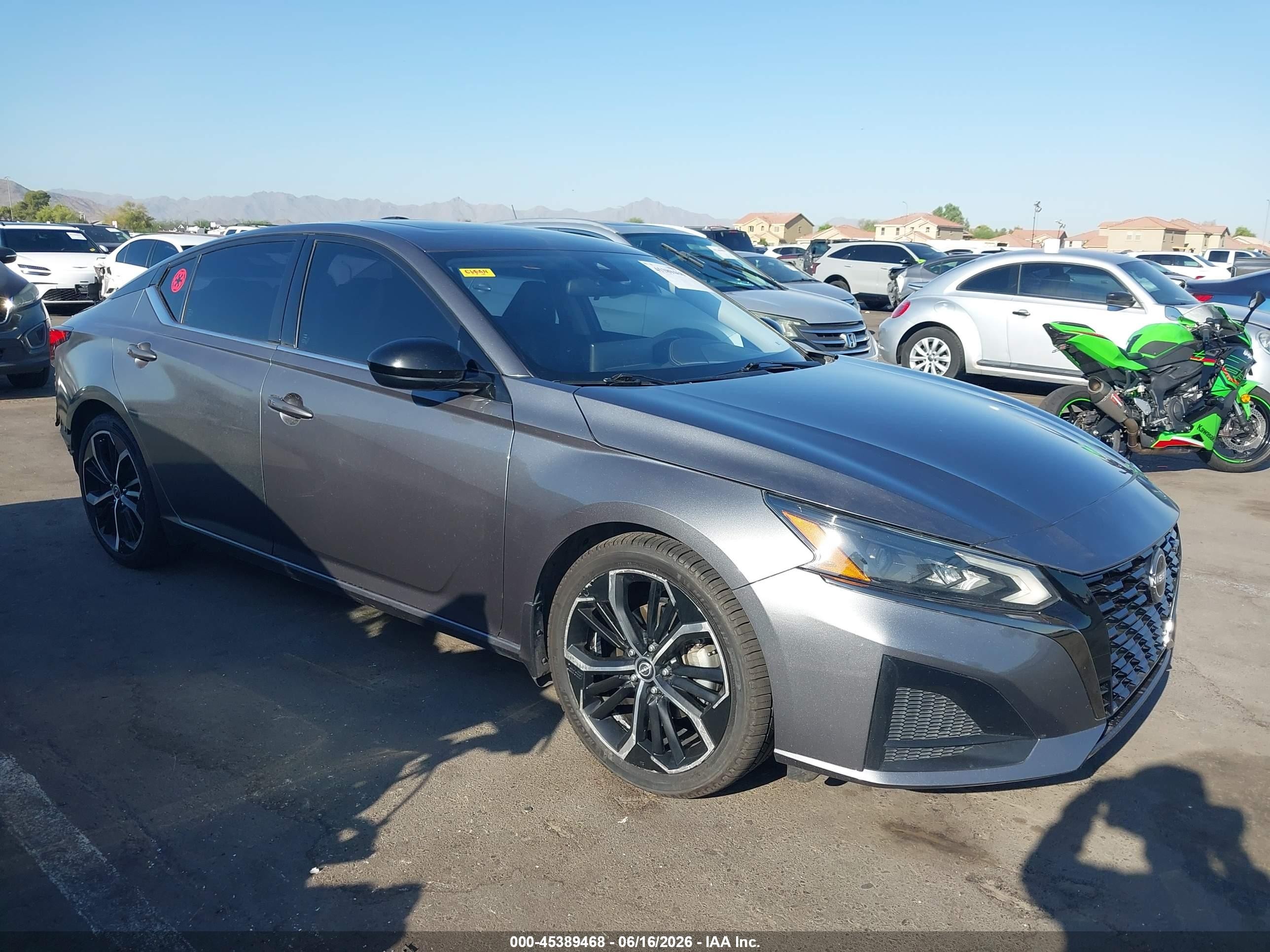 2023 Nissan Altima SR, VIN 1N4BL4CV5PN300294 — Rear end