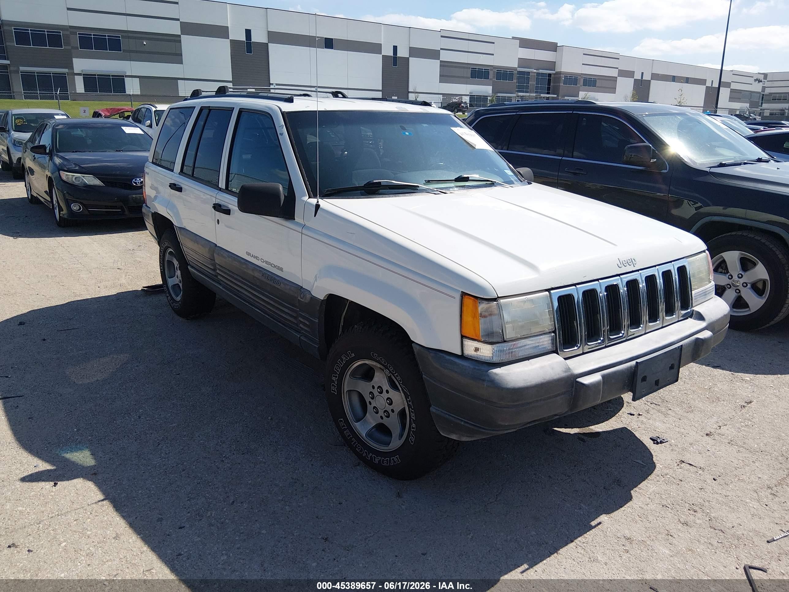 1996 Jeep Grand Cherokee Laredo, VIN 1J4GZ58S7TC334644 — Normal wear