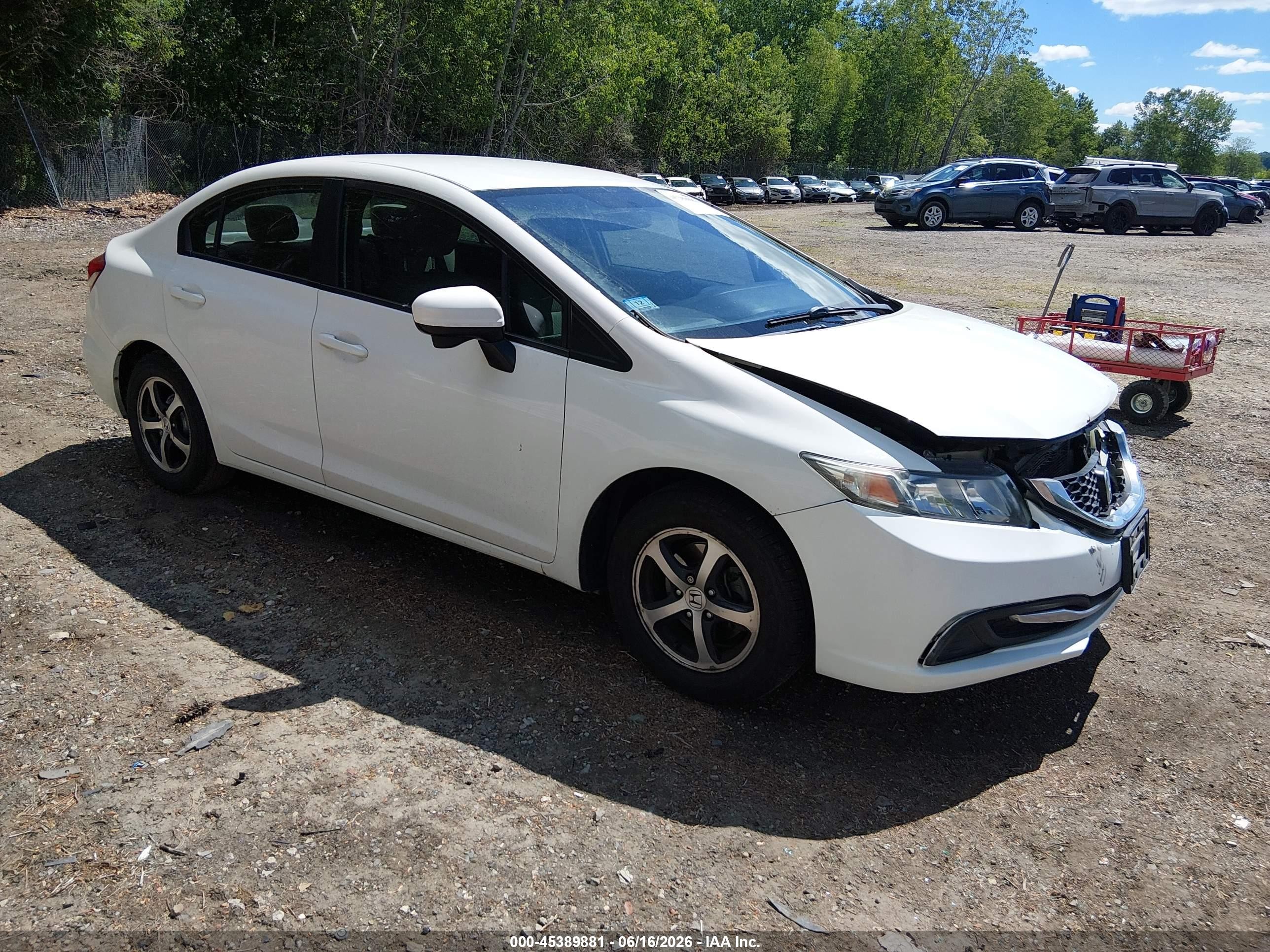 2015 Honda Civic SE, VIN 2HGFB2F74FH507008 — Front end