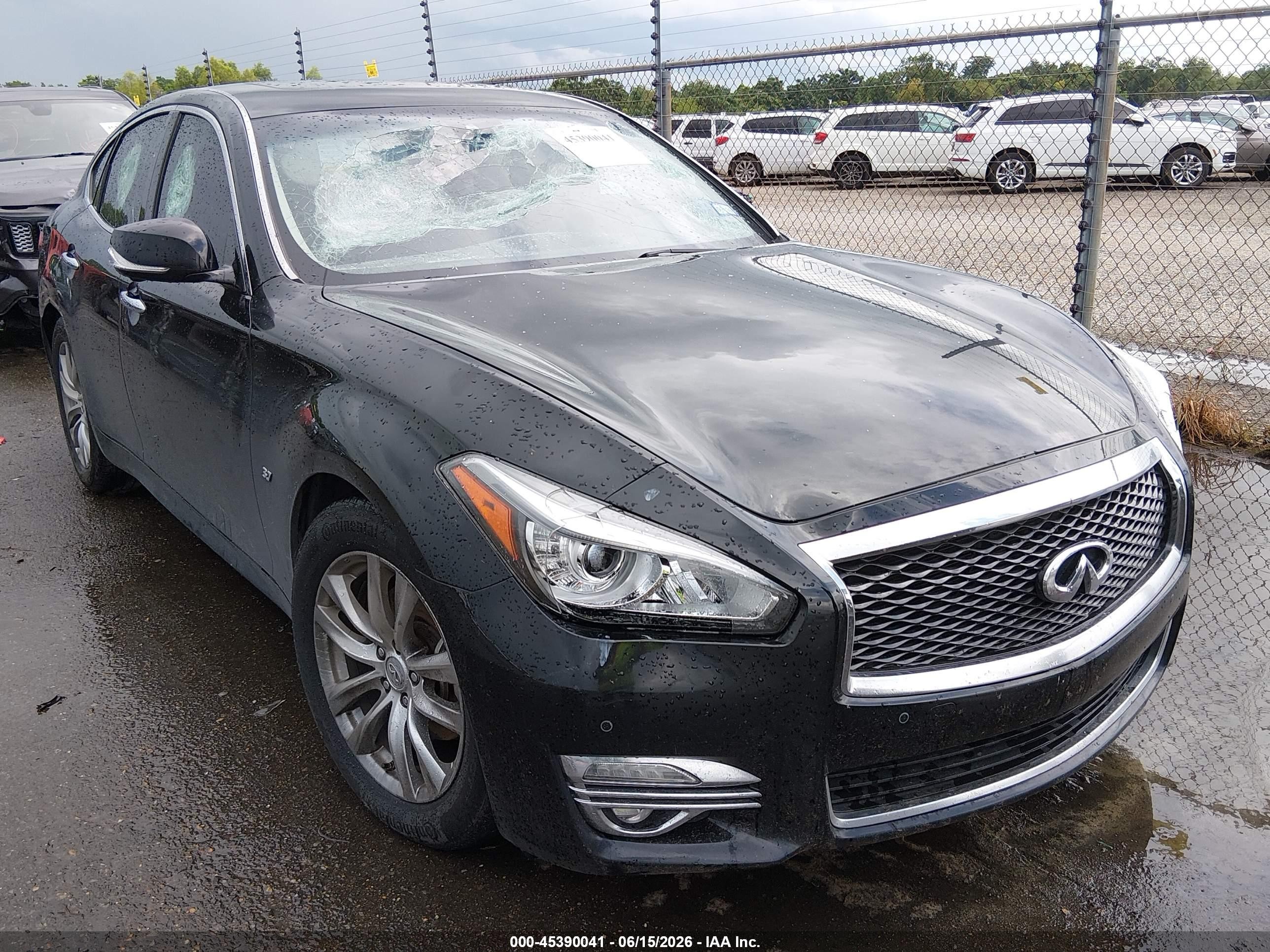 2019 Infiniti Q70 Luxe, VIN JN1BY1AP6KM505445 — Vandalism