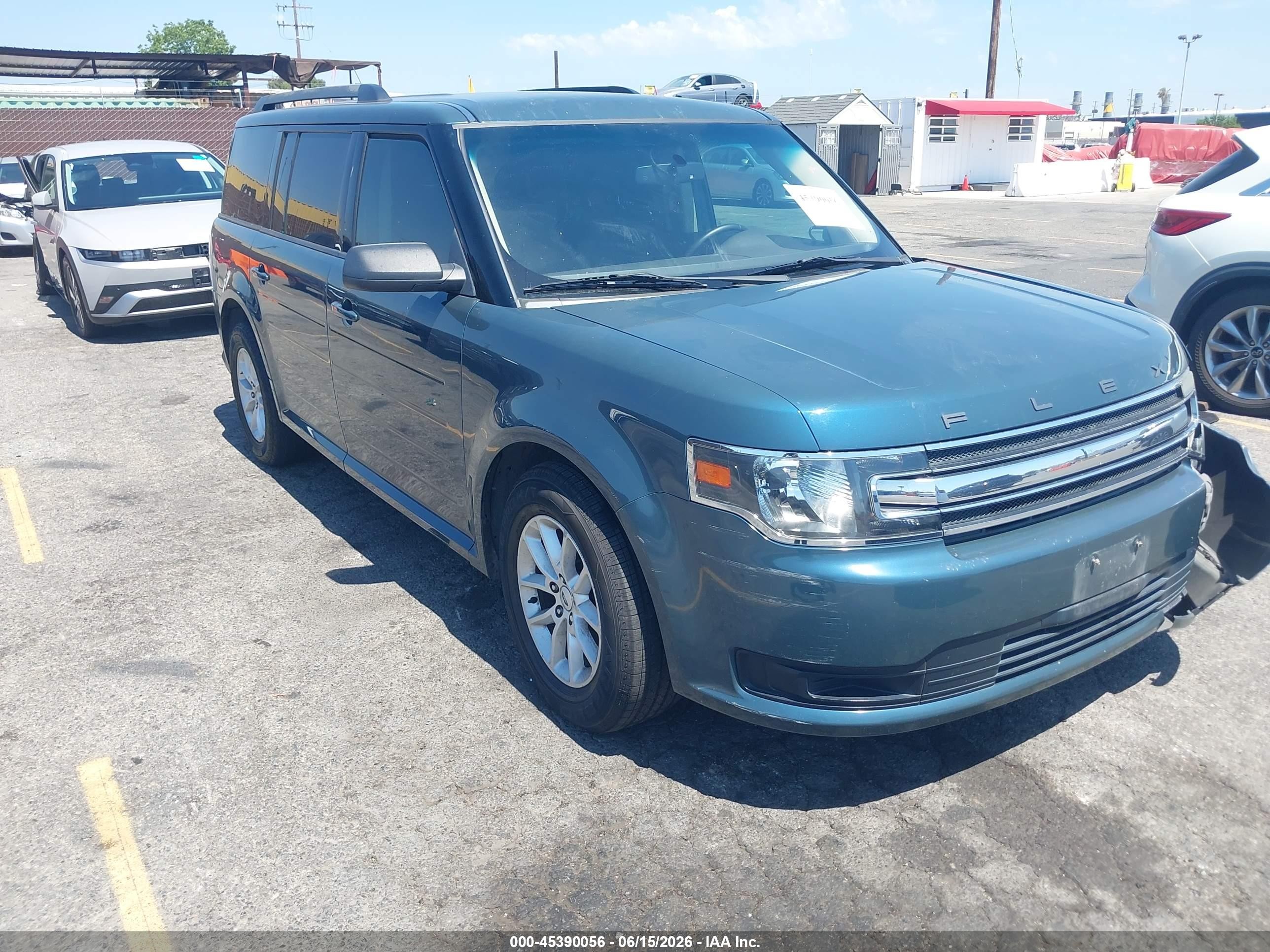 2016 Ford Flex SE, VIN 2FMGK5B86GBA24154 — Side