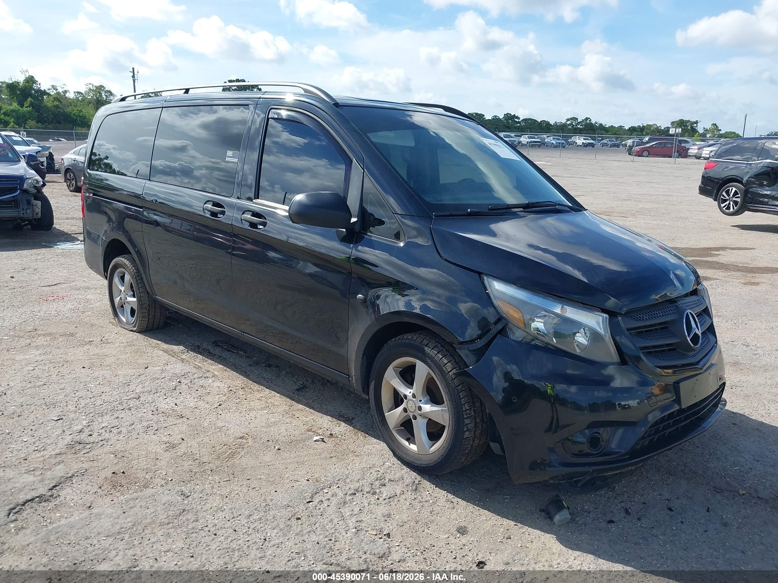 2016 Mercedes-Benz Metris Passenger, VIN WD4PG2EE0G3155897 — Normal wear