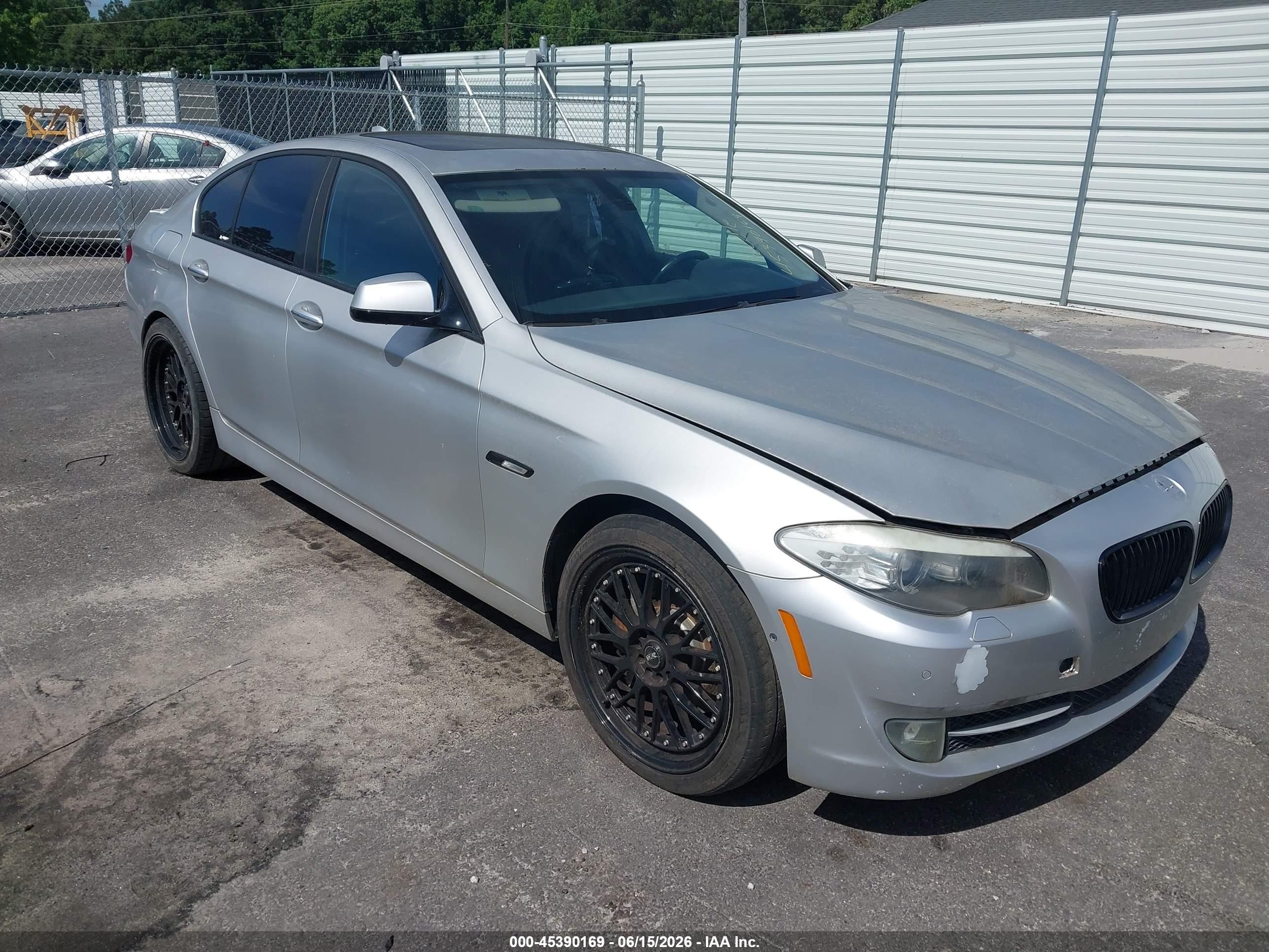 2011 BMW 5 Series 550i, VIN WBAFR9C50BC270551 — Normal wear
